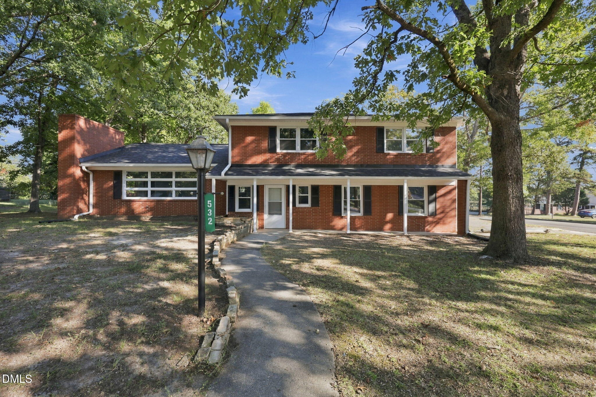 532 Oakwood Lane Property Photo 1