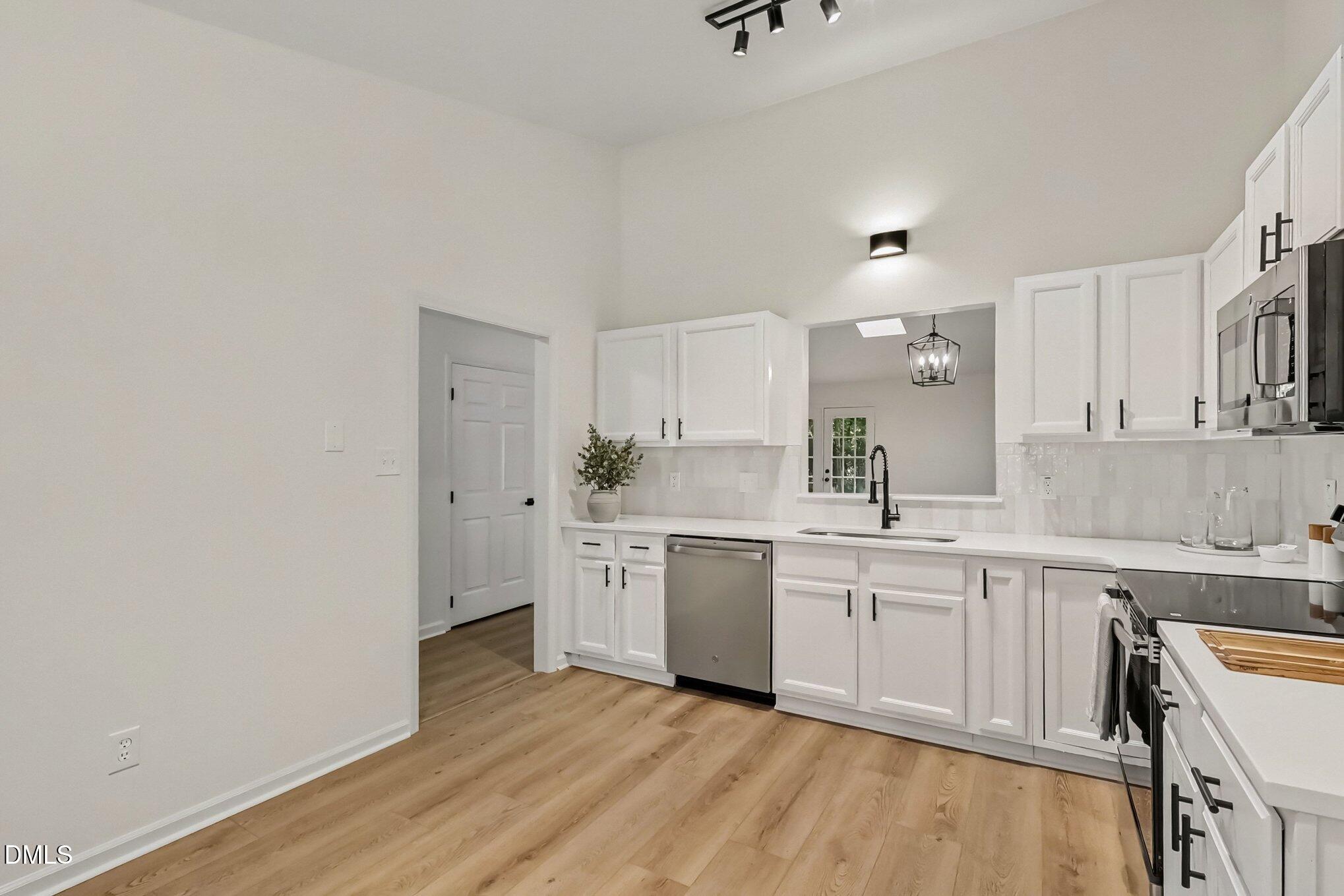 6260 Fountainhead Drive Property Photo 8