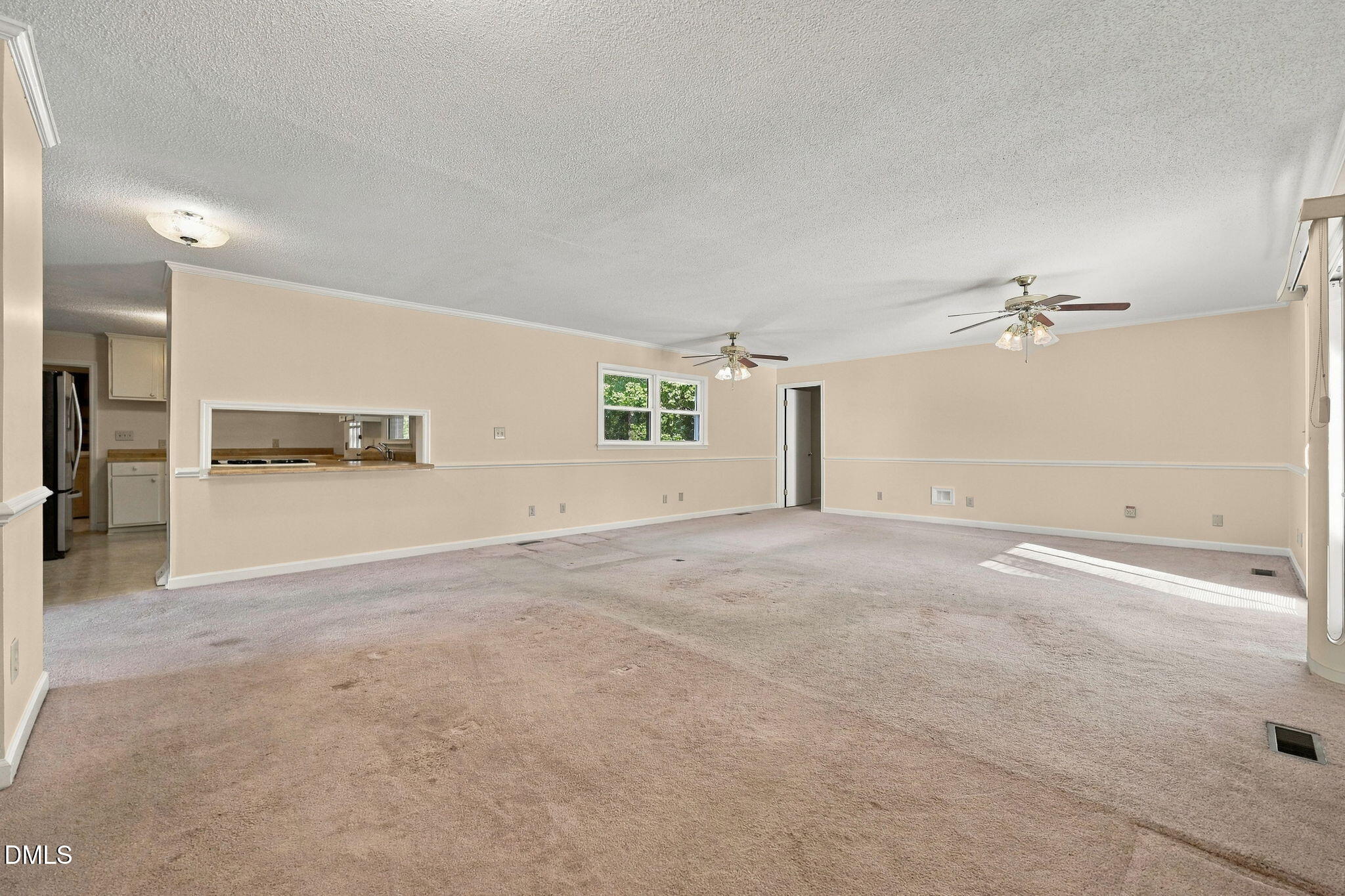 100 E C Street Property Photo 11