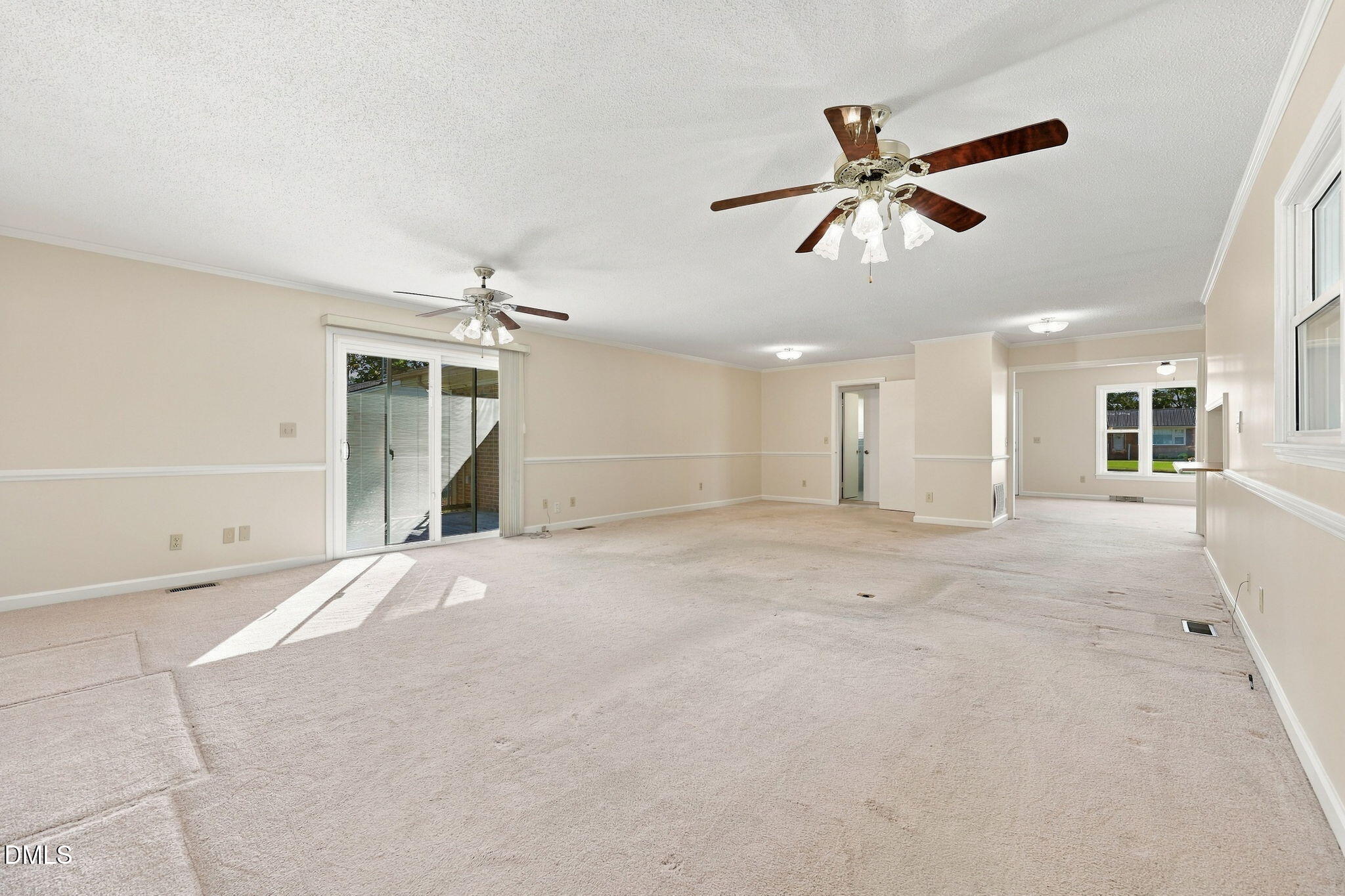 100 E C Street Property Photo 13