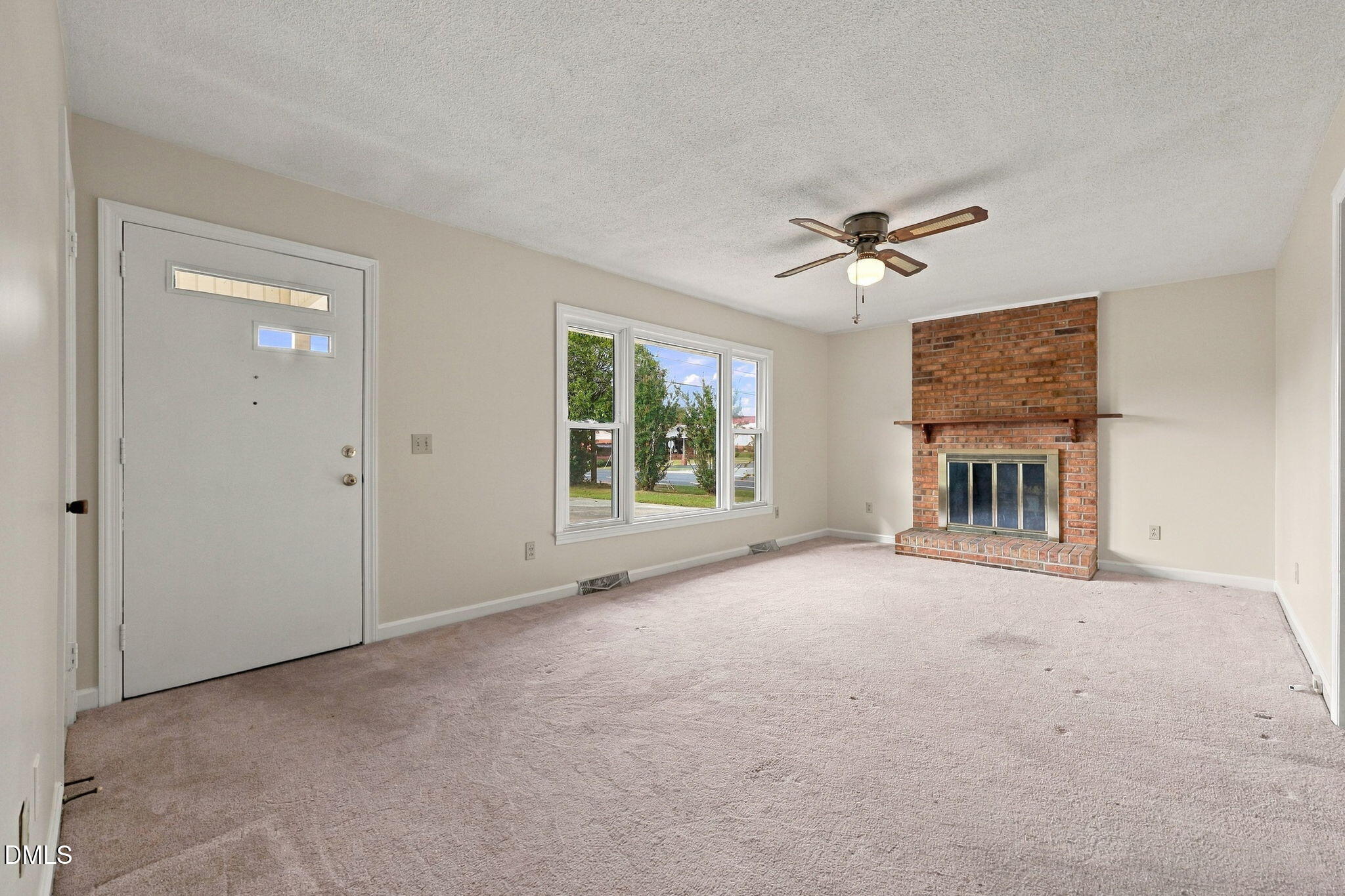 100 E C Street Property Photo 16
