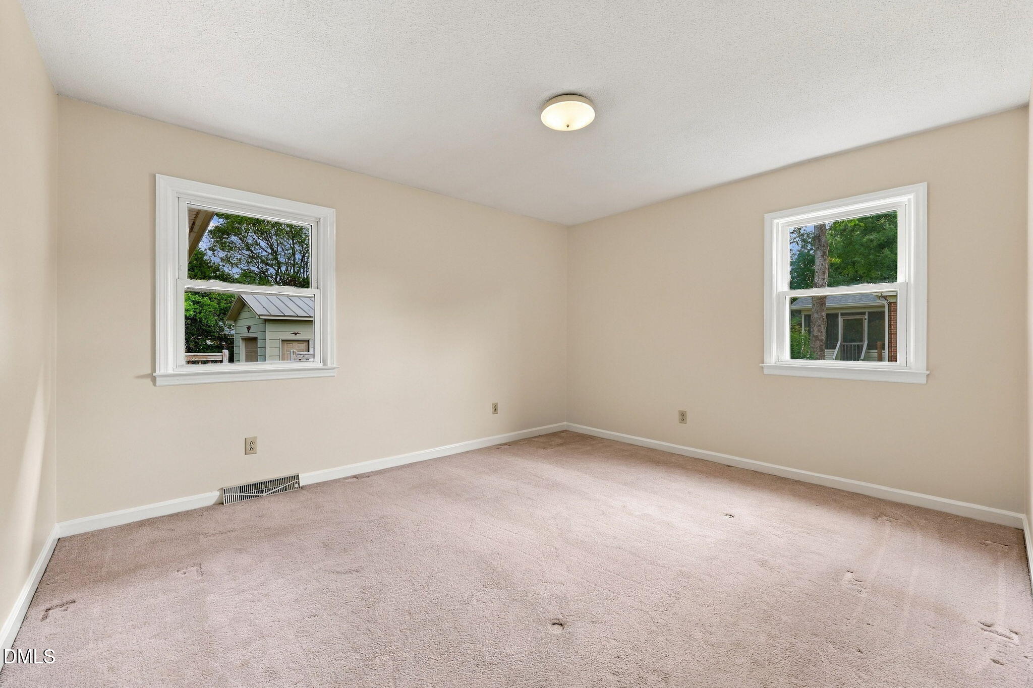 100 E C Street Property Photo 18