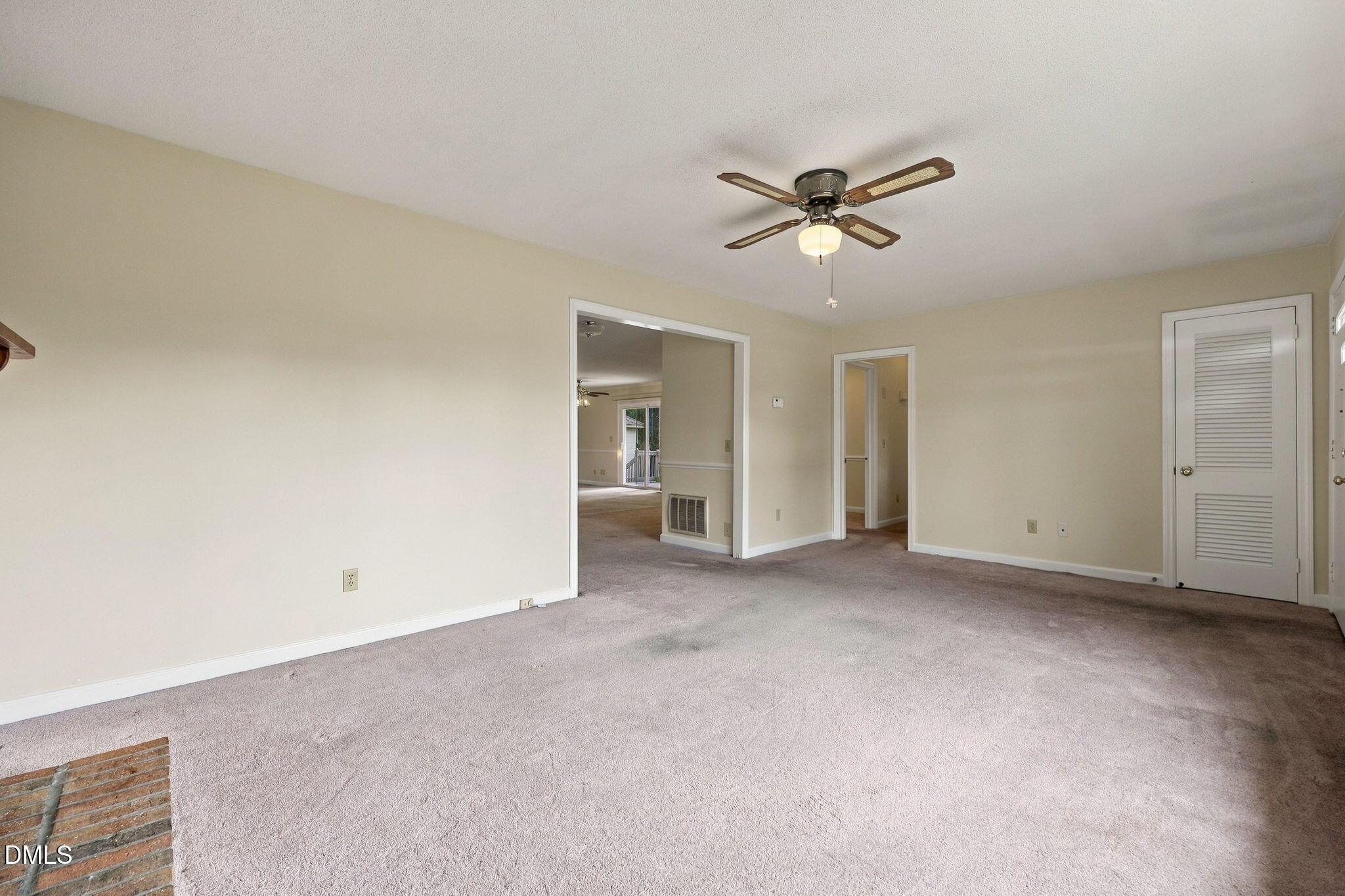 100 E C Street Property Photo 22