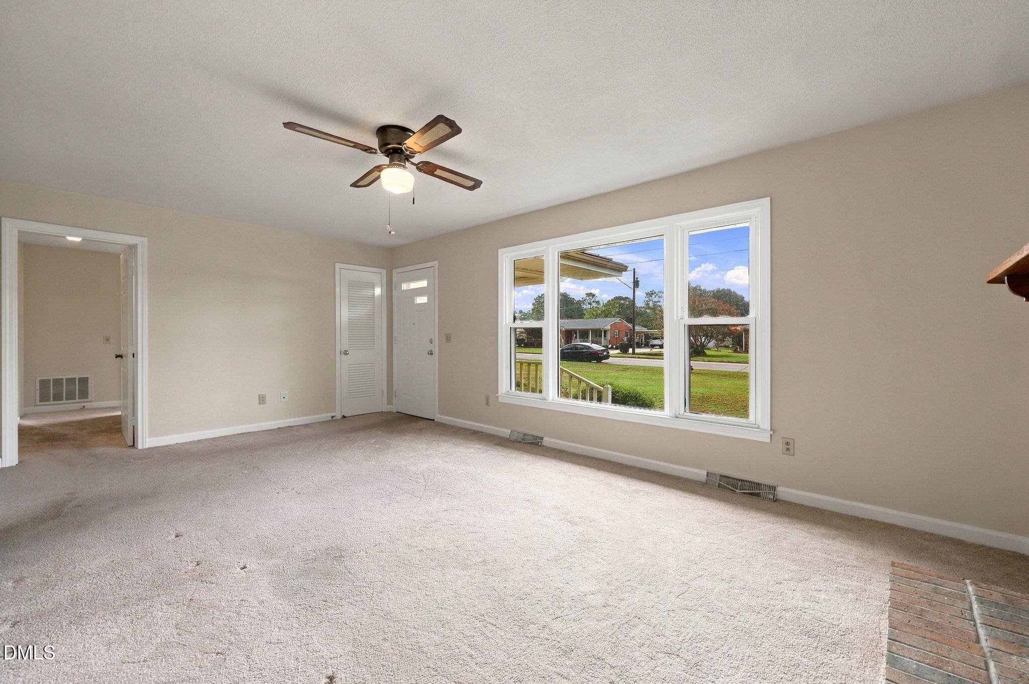 100 E C Street Property Photo 23