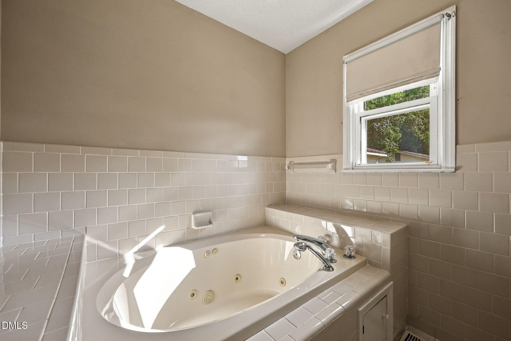 100 E C Street Property Photo 24