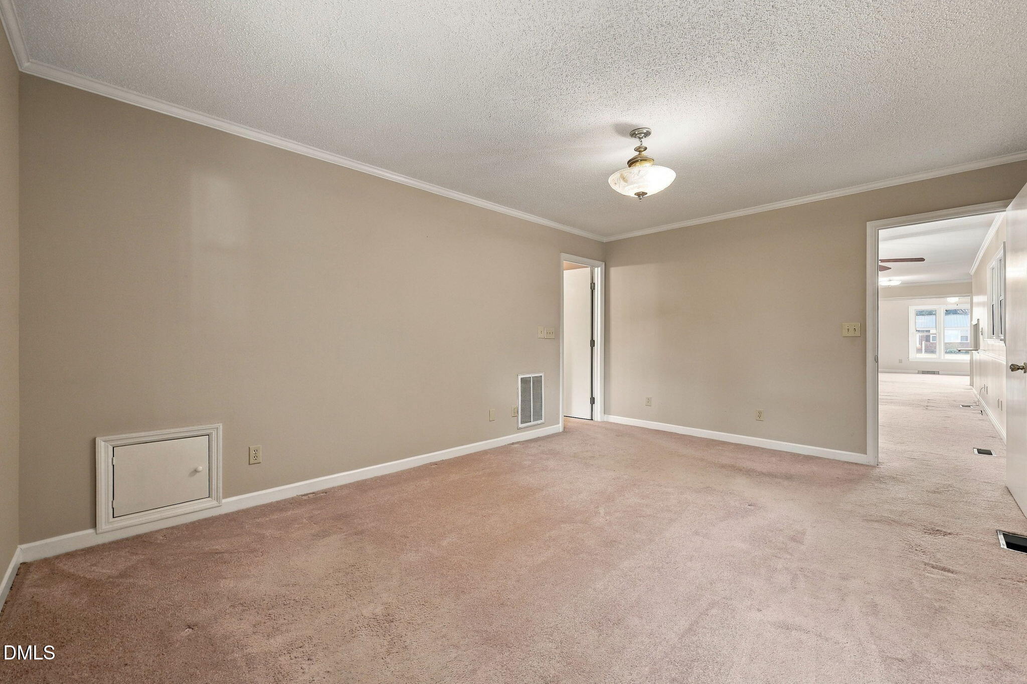 100 E C Street Property Photo 26