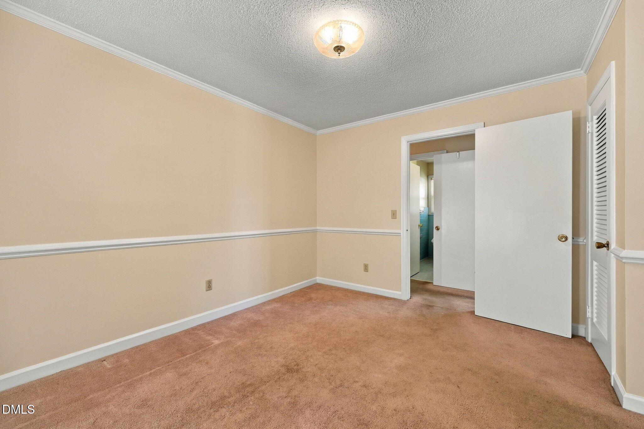 100 E C Street Property Photo 33