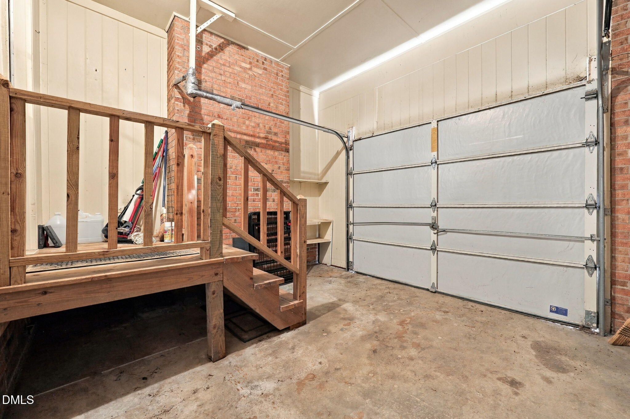 100 E C Street Property Photo 35
