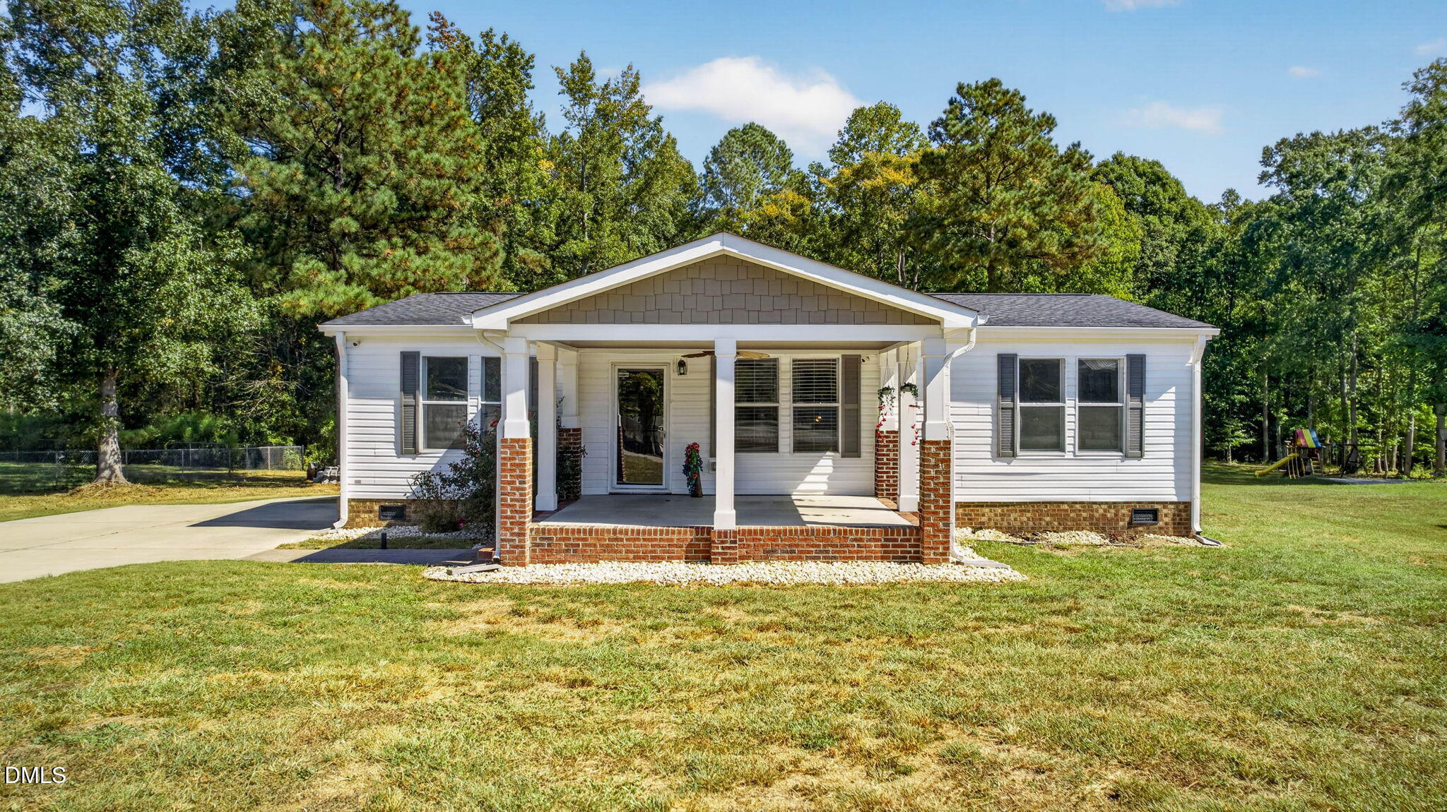 4721 Alonzo Road Property Photo 1