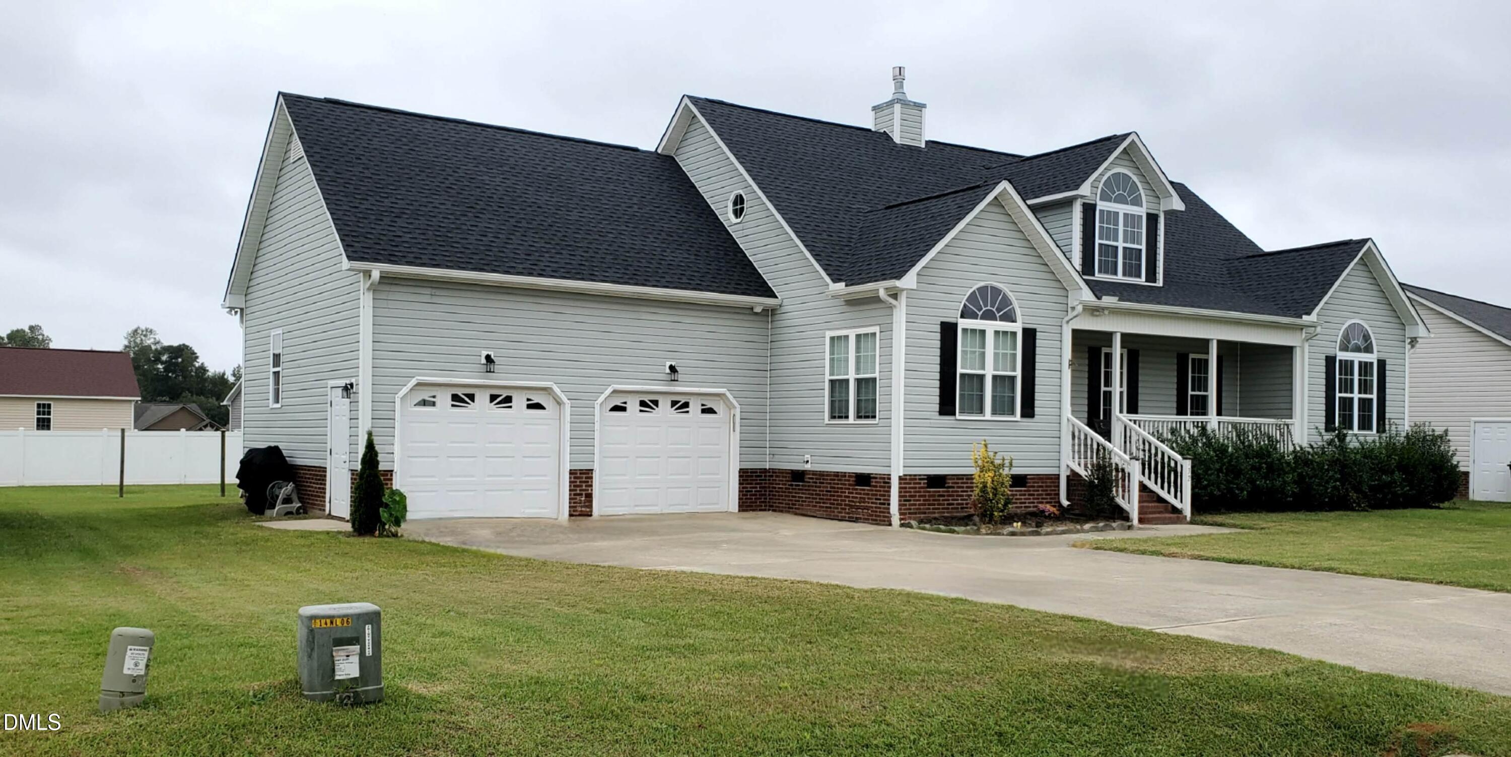 132 Woodglen Drive Property Photo 3