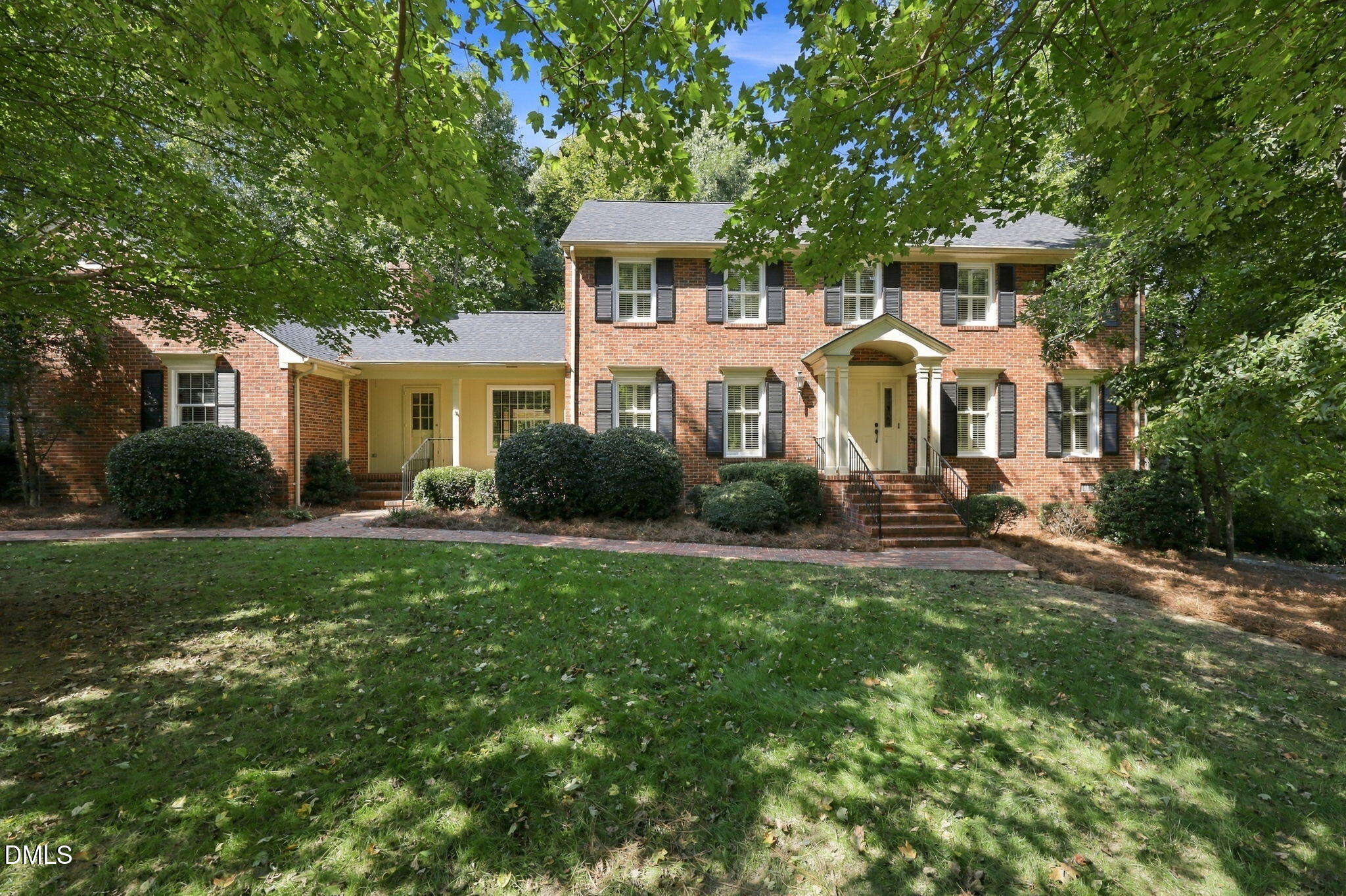 3129 Sutton Place Property Photo 1