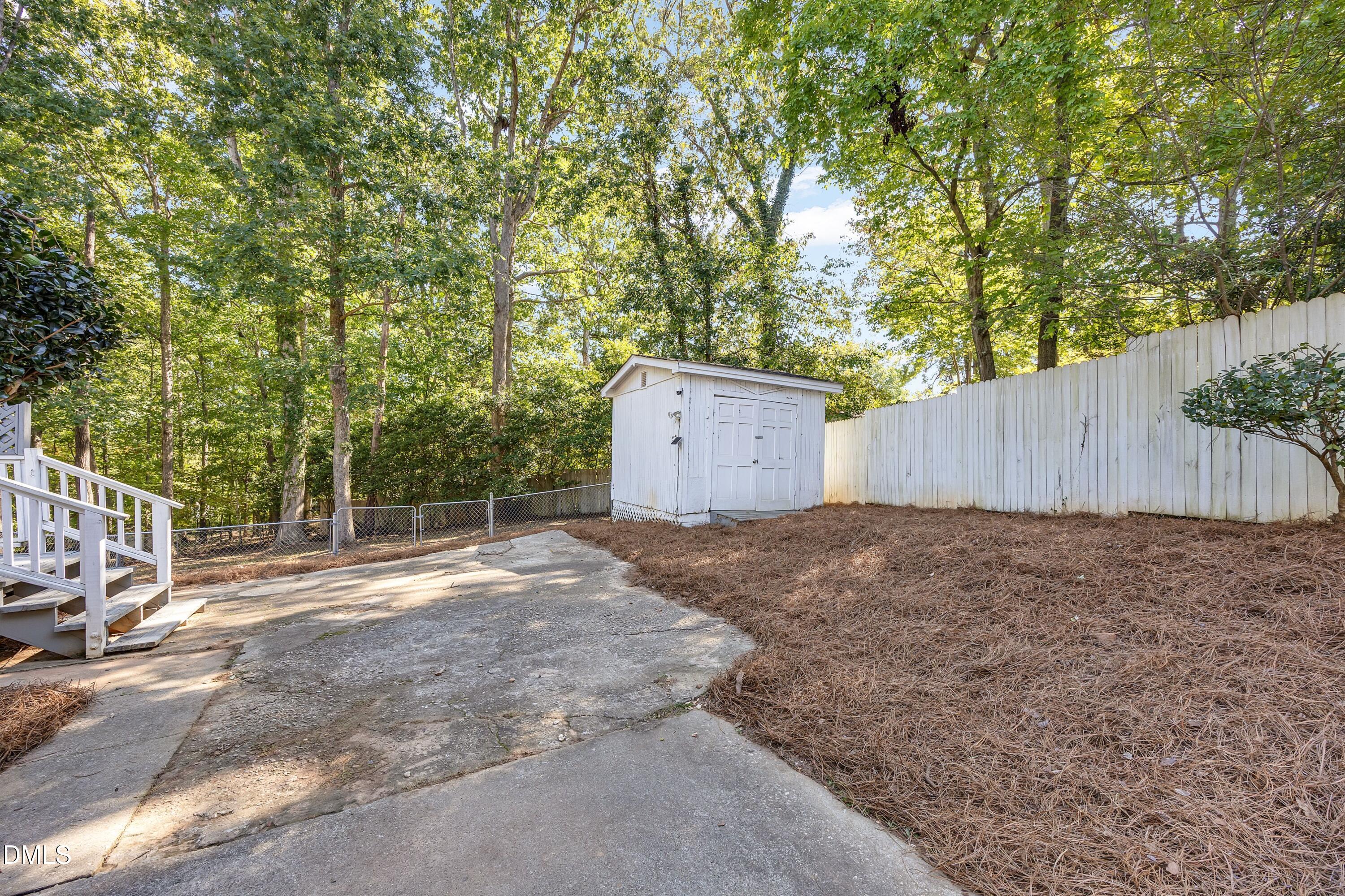 7808 Fairmont Court Property Photo 4