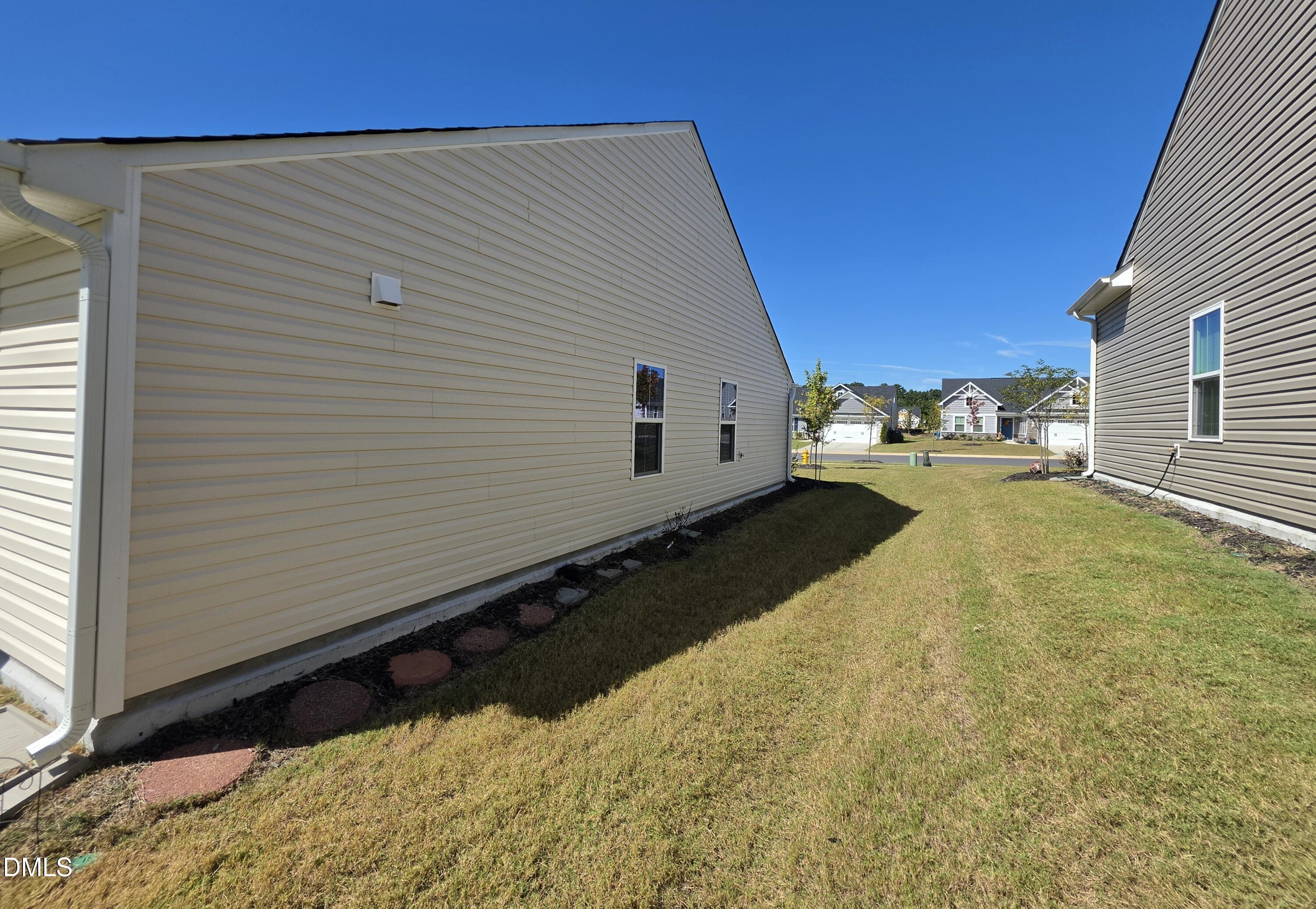 560 Nemesia Drive Property Photo 16