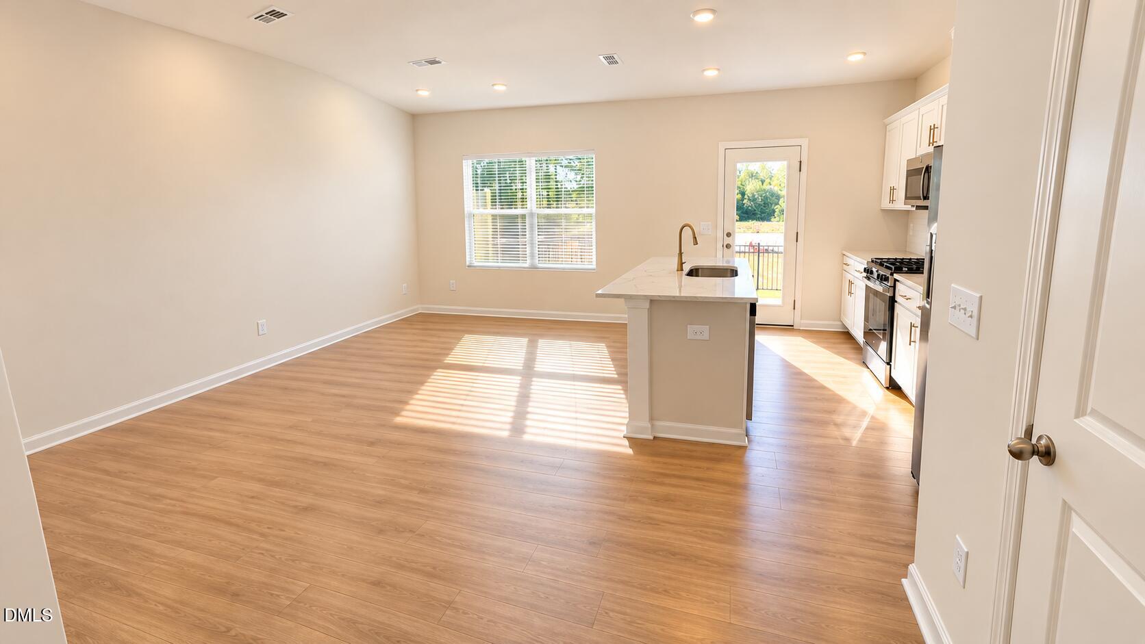 1616 Mirth Court Property Photo 4