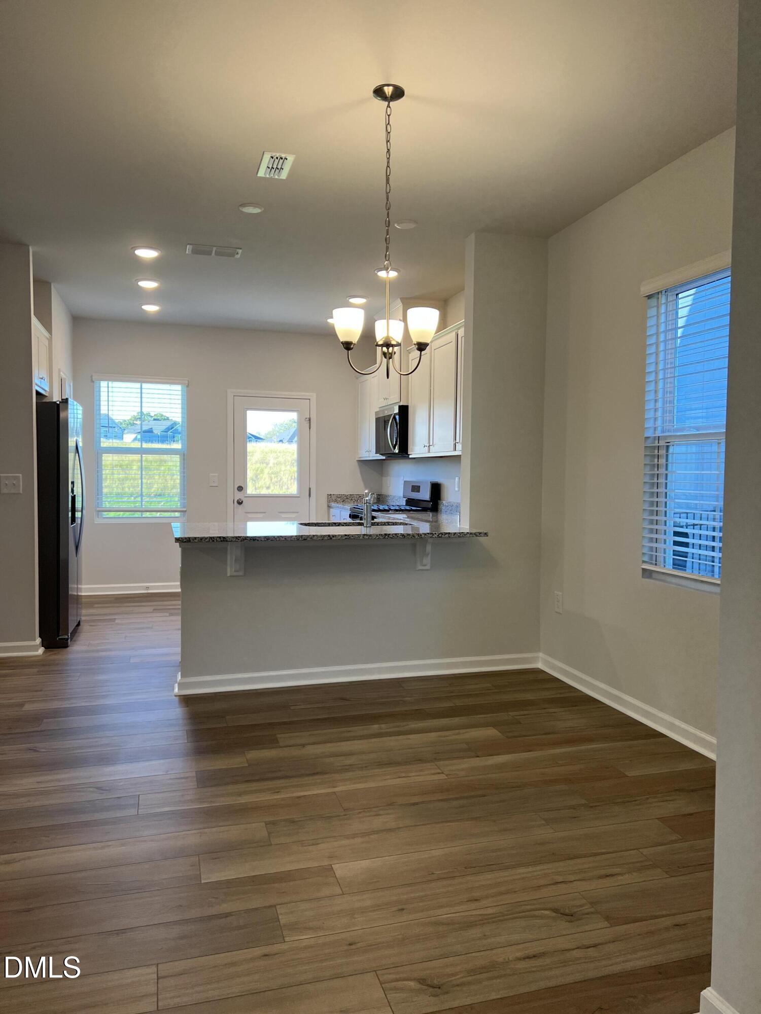 717 Branthurst Property Photo 4