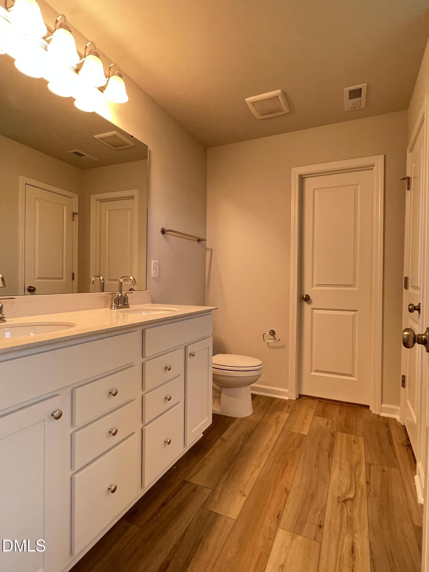 717 Branthurst Property Photo 15