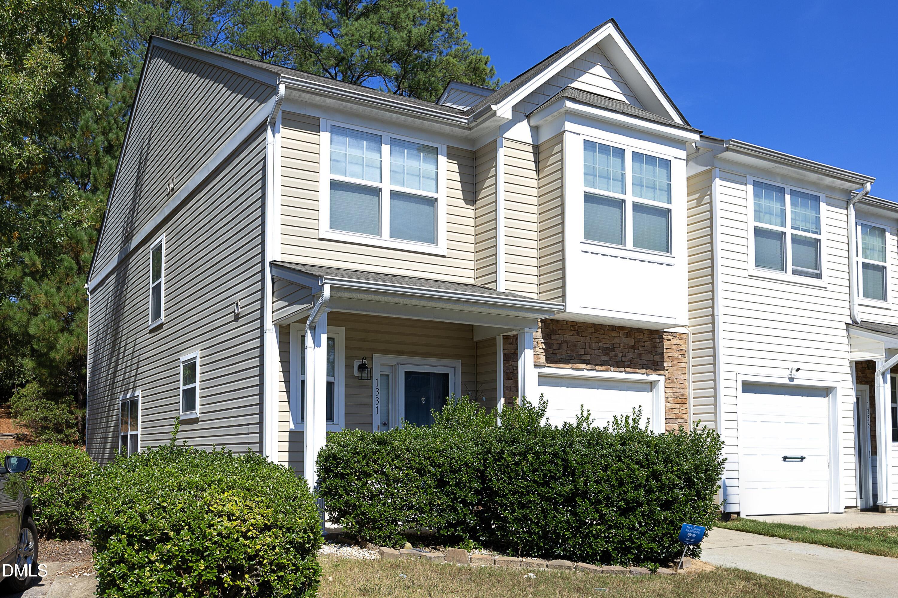 1331 Stone Manor Drive Property Photo 2