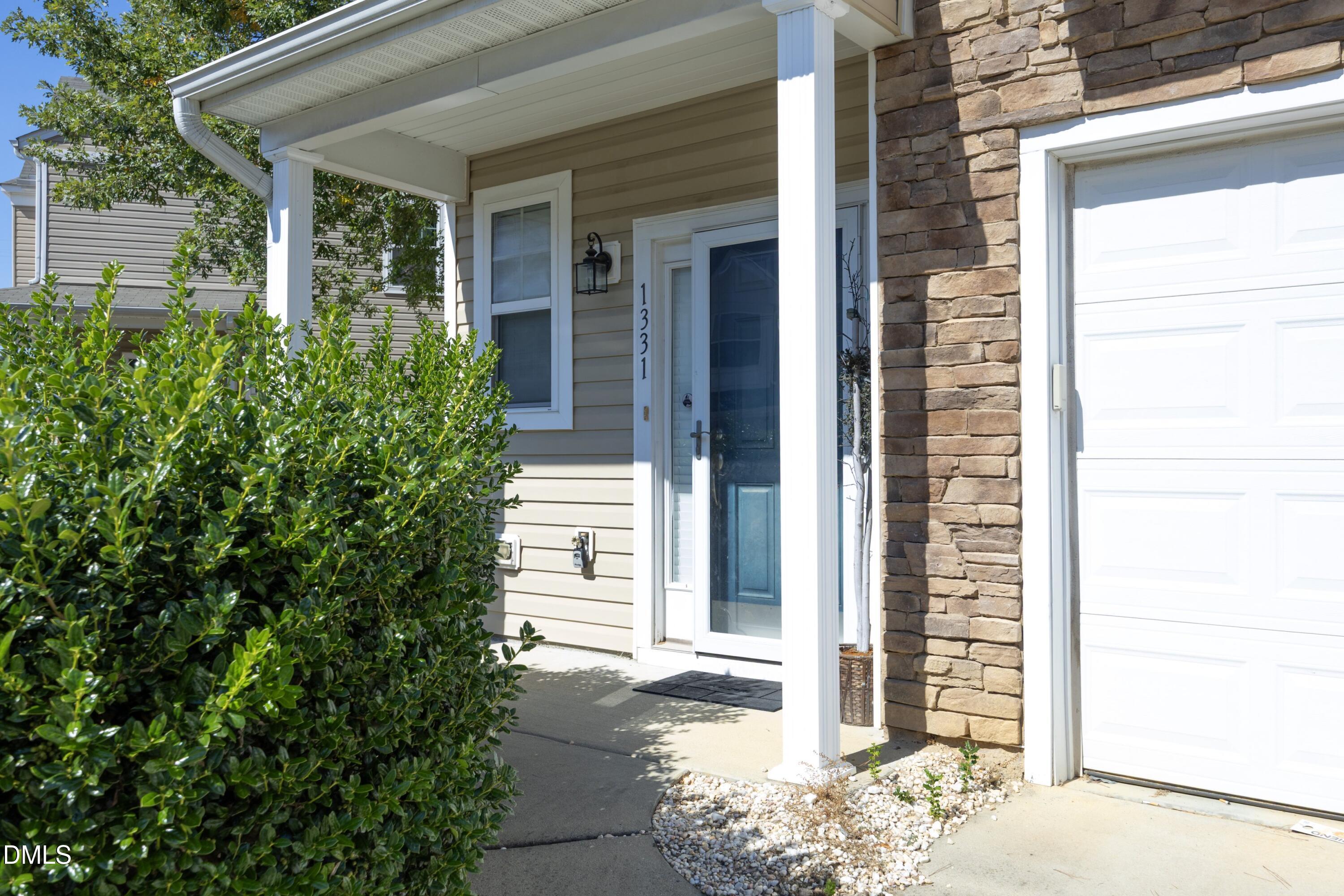 1331 Stone Manor Drive Property Photo 3