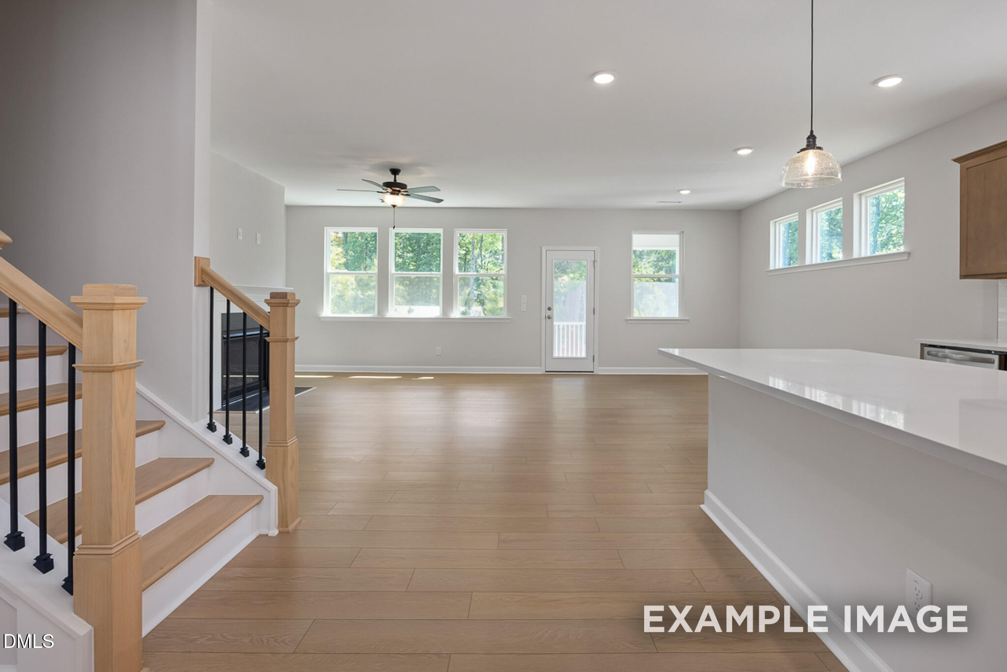 912 Diana Victoria Court Property Photo 6