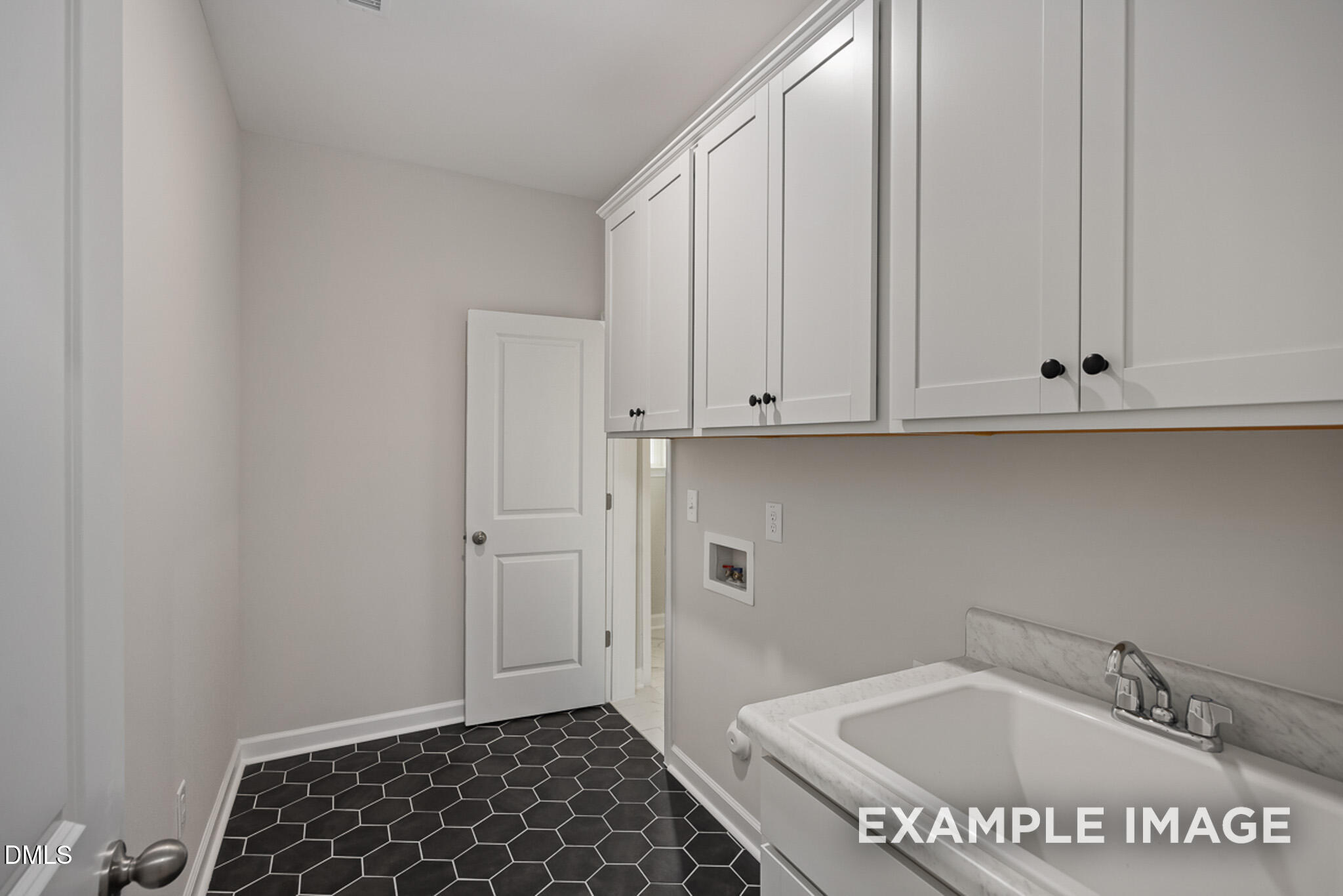912 Diana Victoria Court Property Photo 15