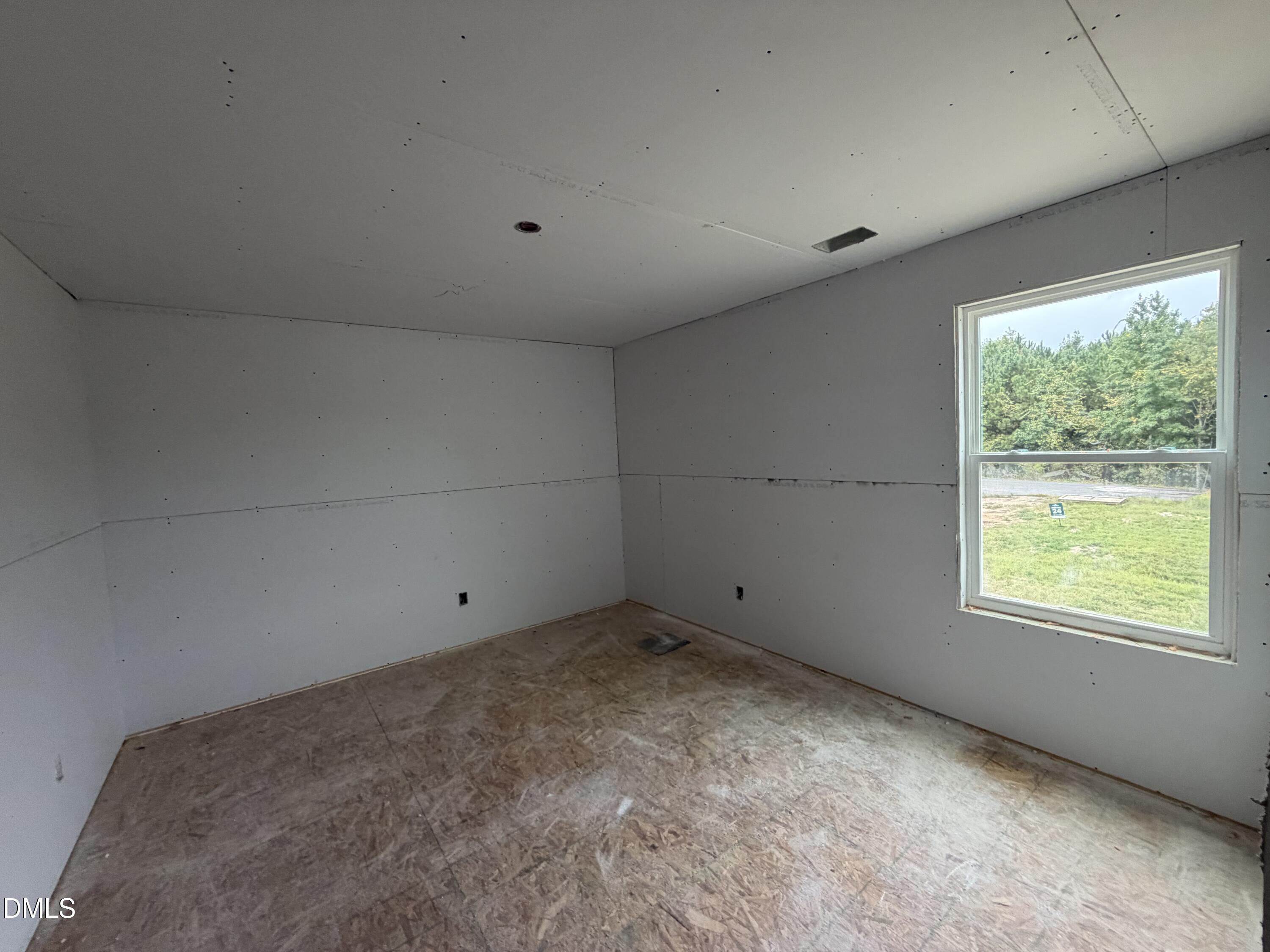 912 Diana Victoria Court Property Photo 28