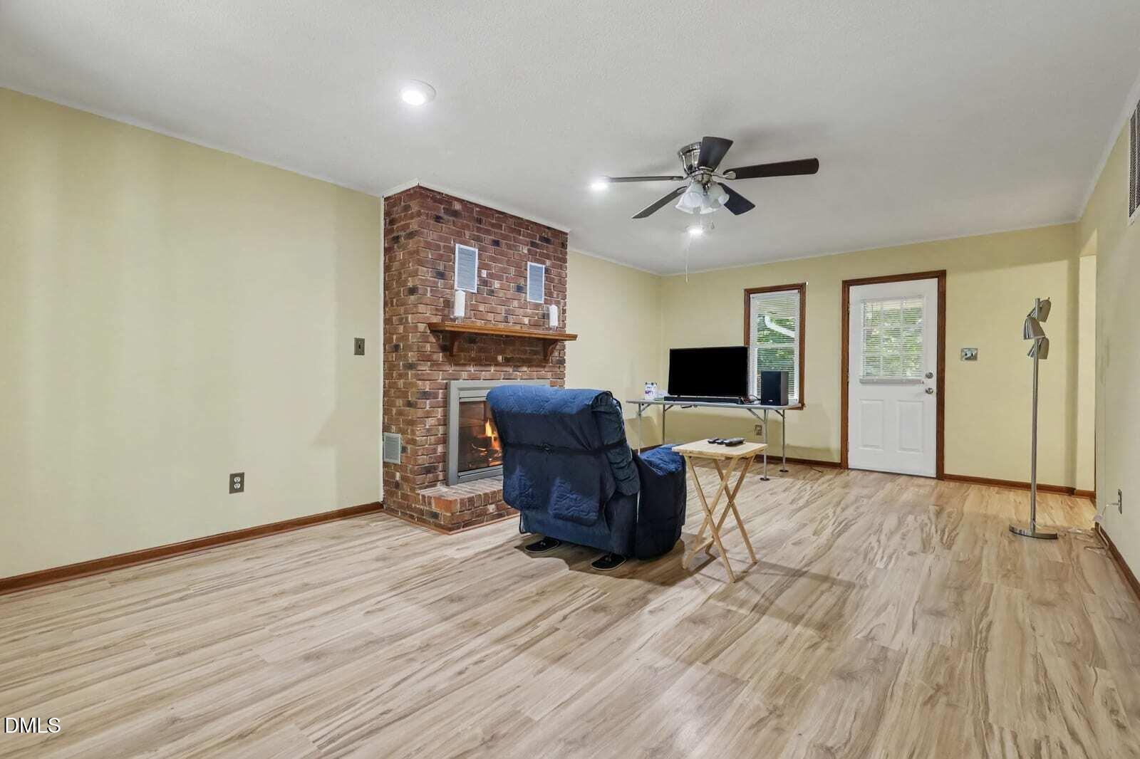 5409 Doe Lane Property Photo 5