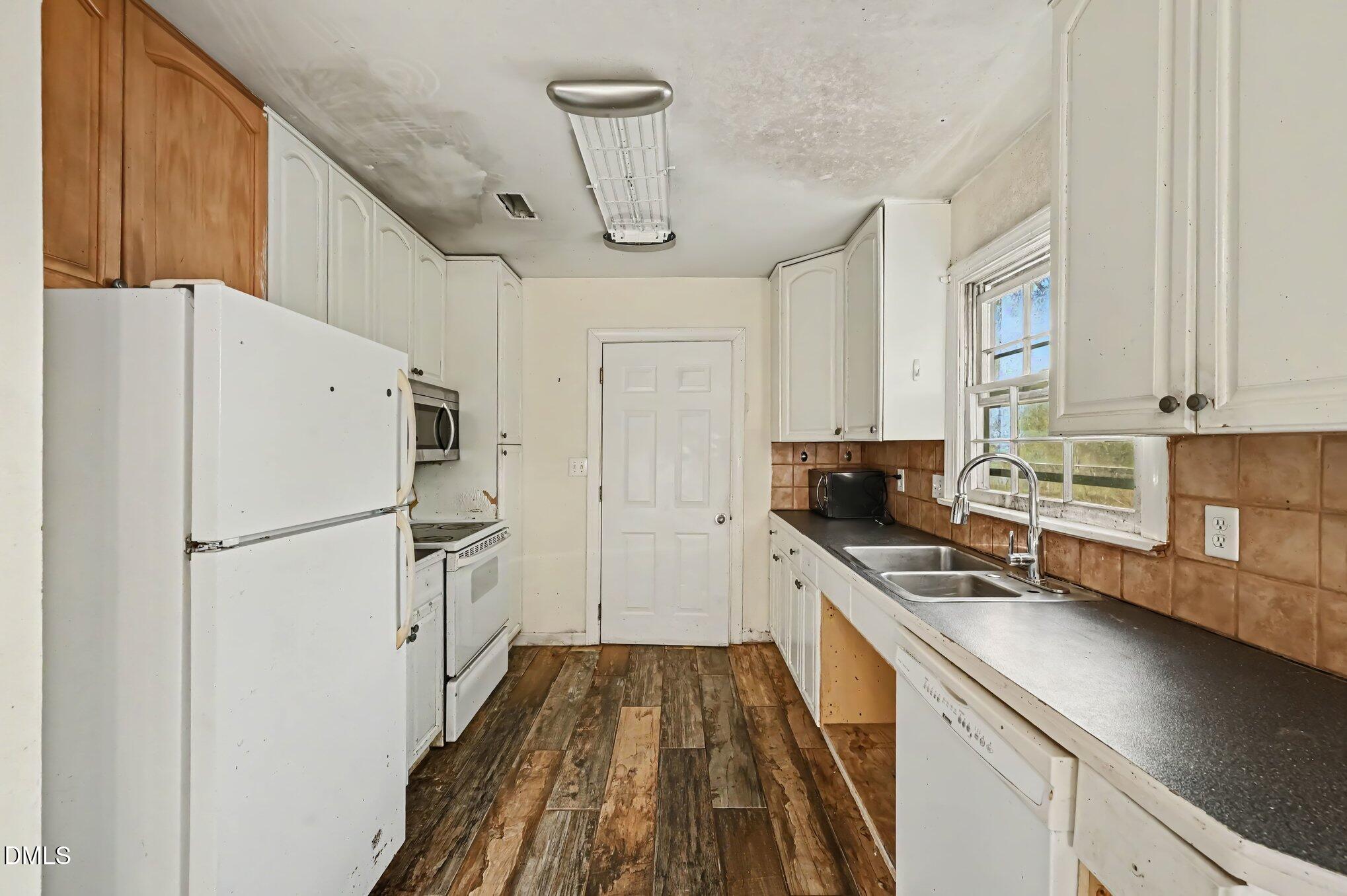 4111 Toroella Street Property Photo 8