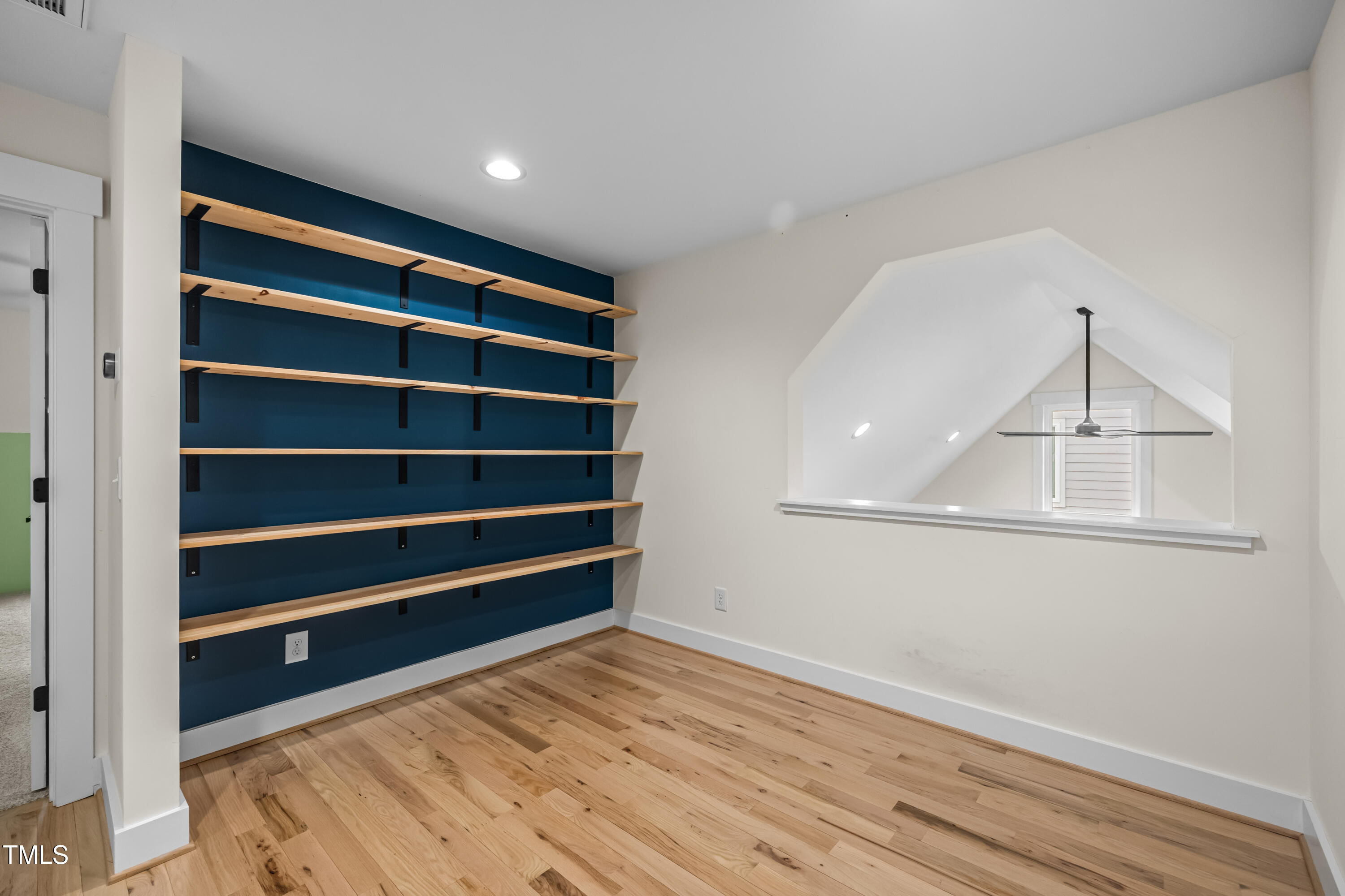 917 S Blount Street Property Photo 6