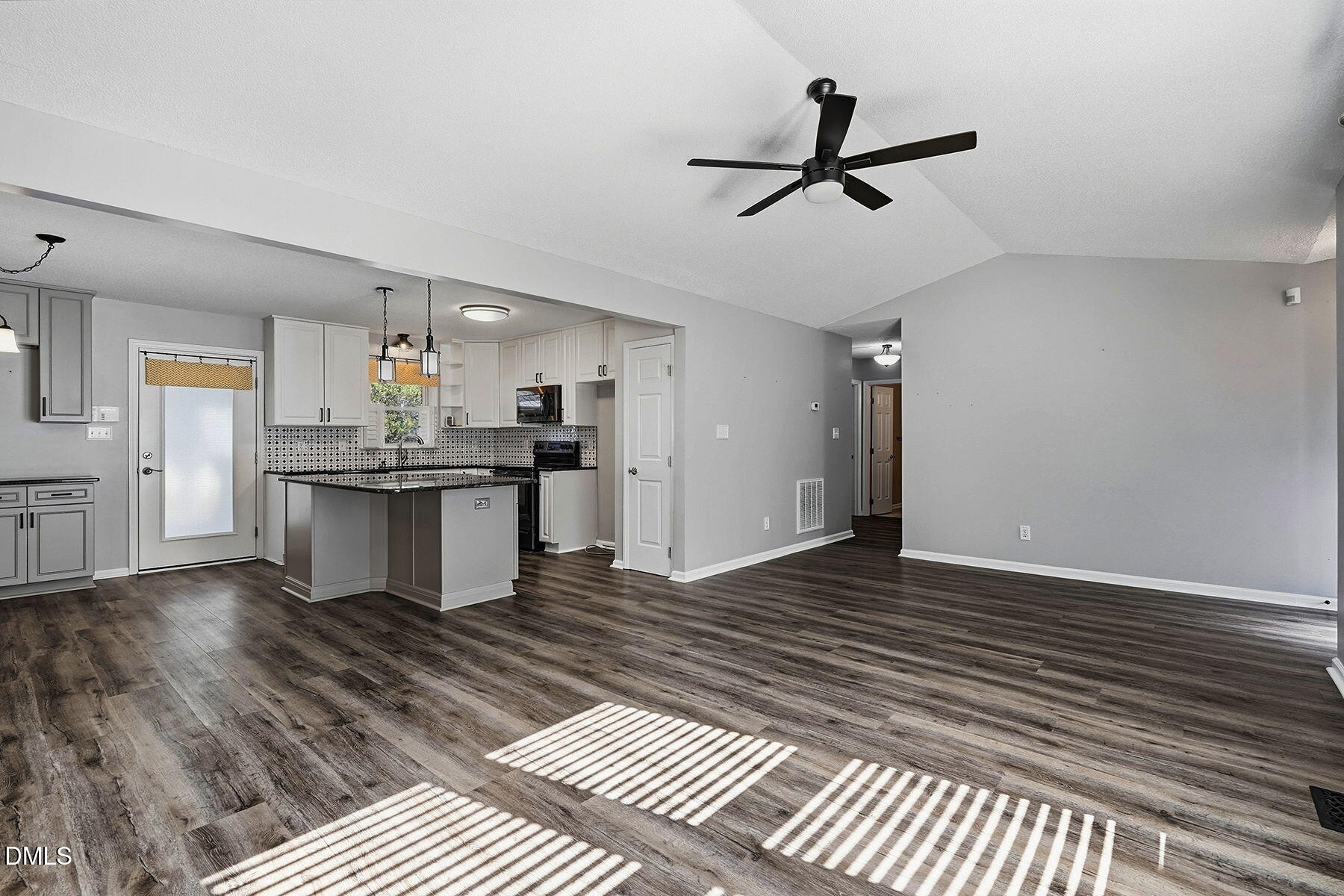 100 Farmington Drive Property Photo 12