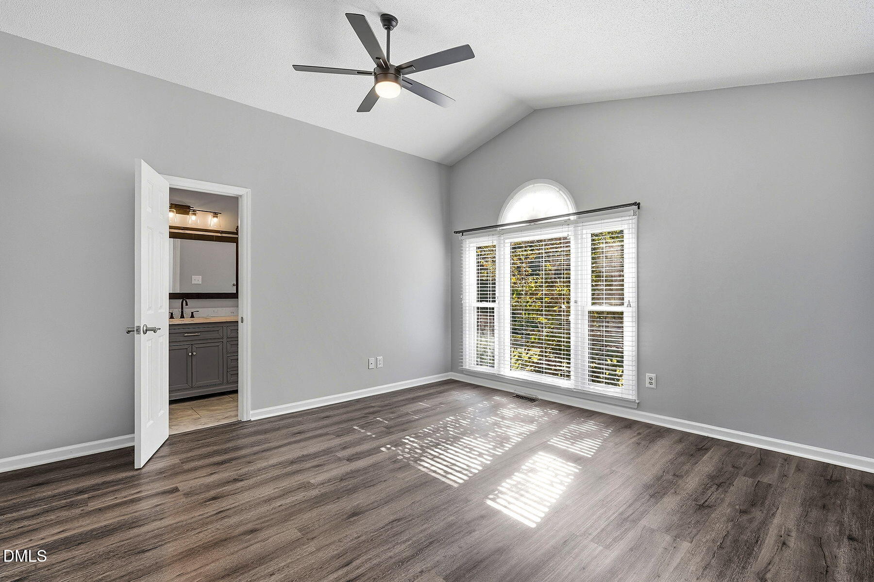 100 Farmington Drive Property Photo 15