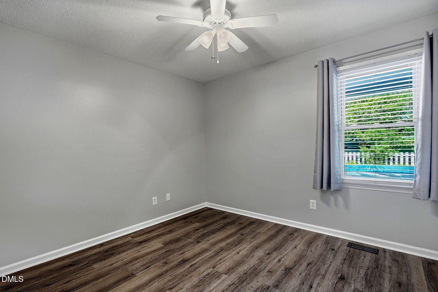 100 Farmington Drive Property Photo 18