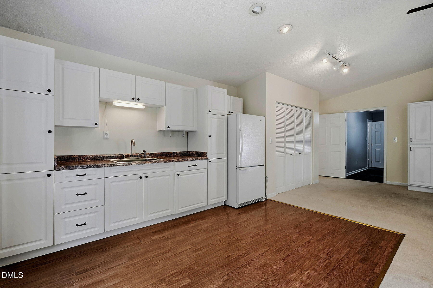 100 Farmington Drive Property Photo 24