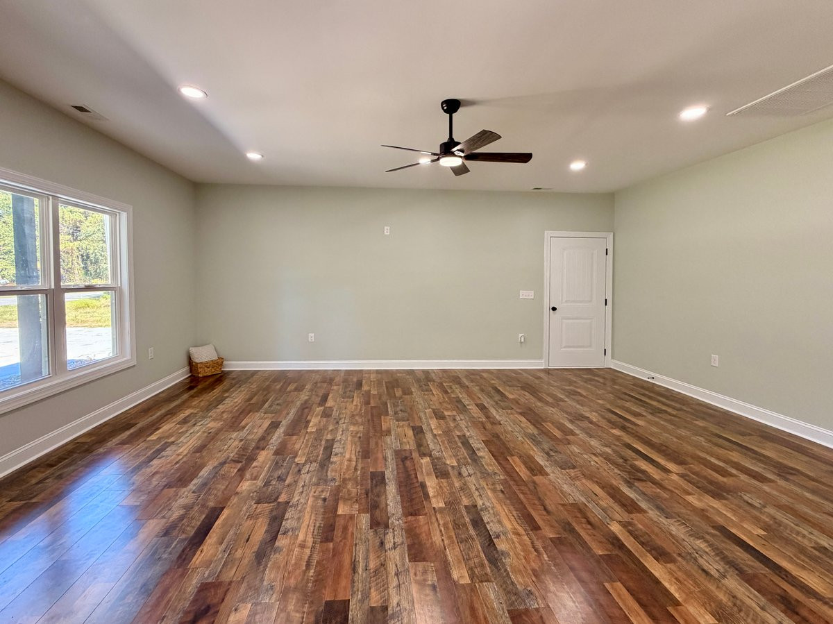 105 Franklin Street Property Photo 6