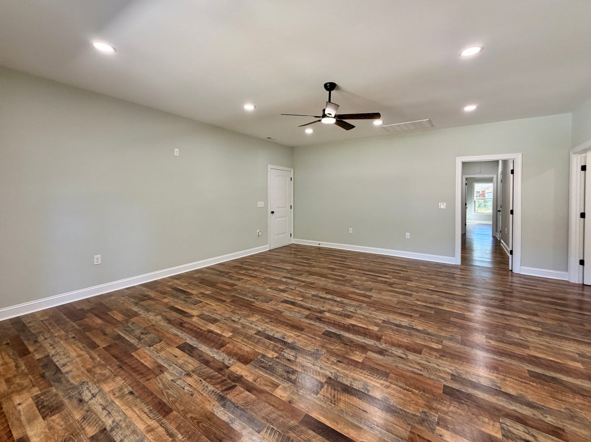 105 Franklin Street Property Photo 7