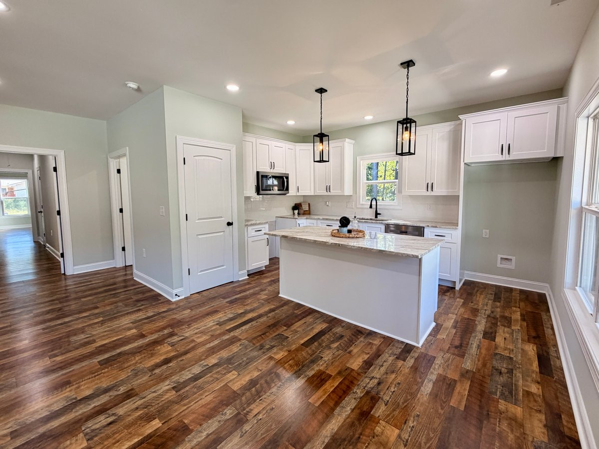 105 Franklin Street Property Photo 8