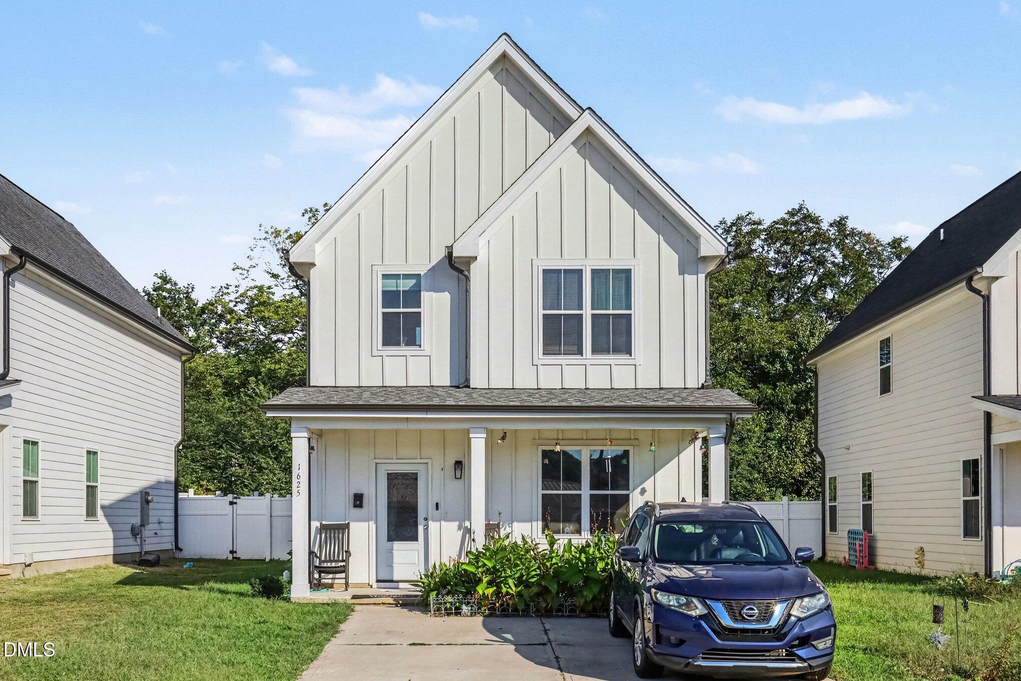 1625 Berry Avenue Property Photo 1