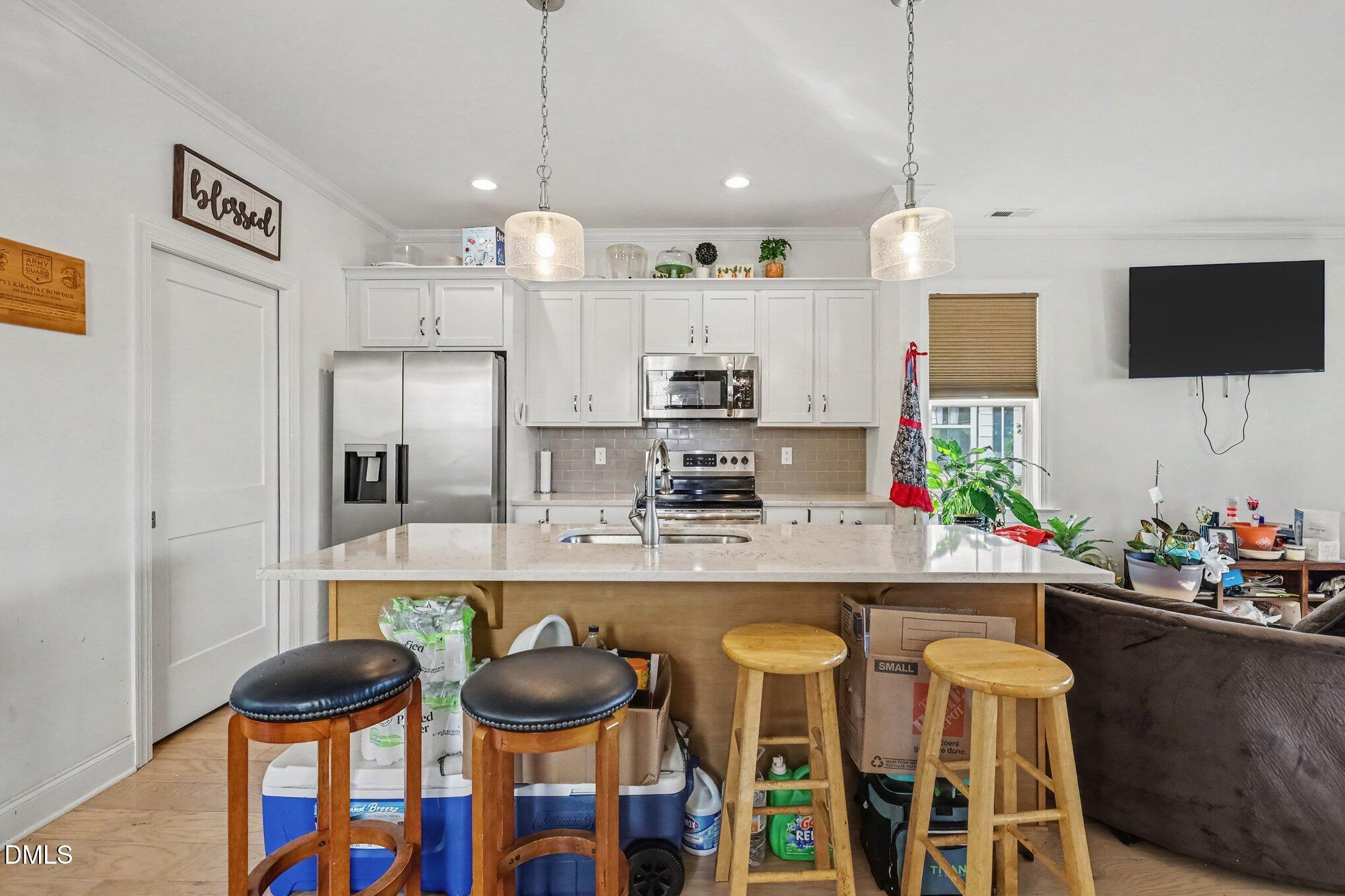 1625 Berry Avenue Property Photo 3