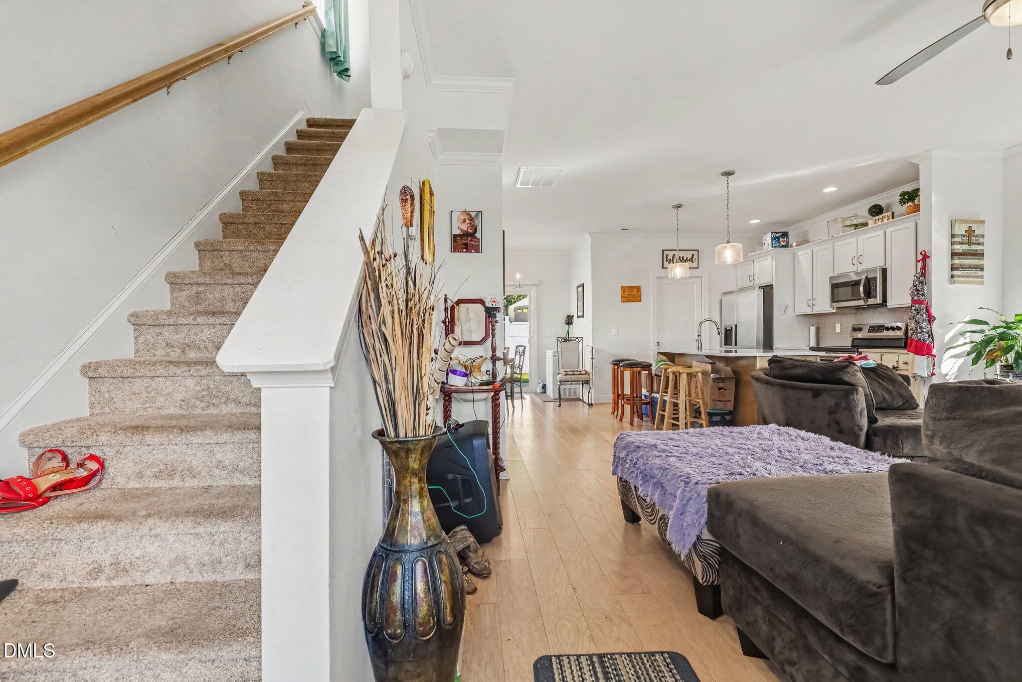 1625 Berry Avenue Property Photo 8