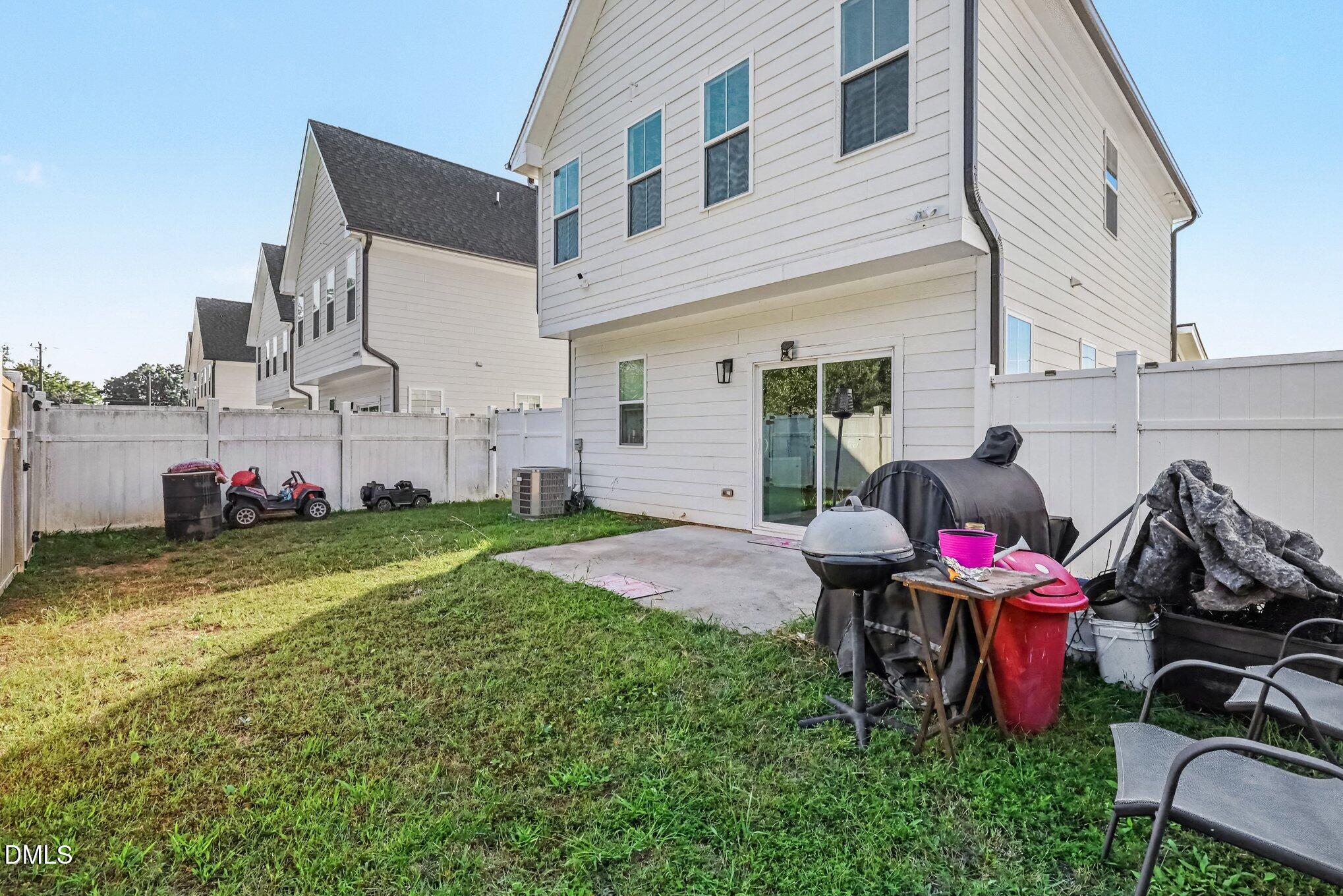 1625 Berry Avenue Property Photo 28