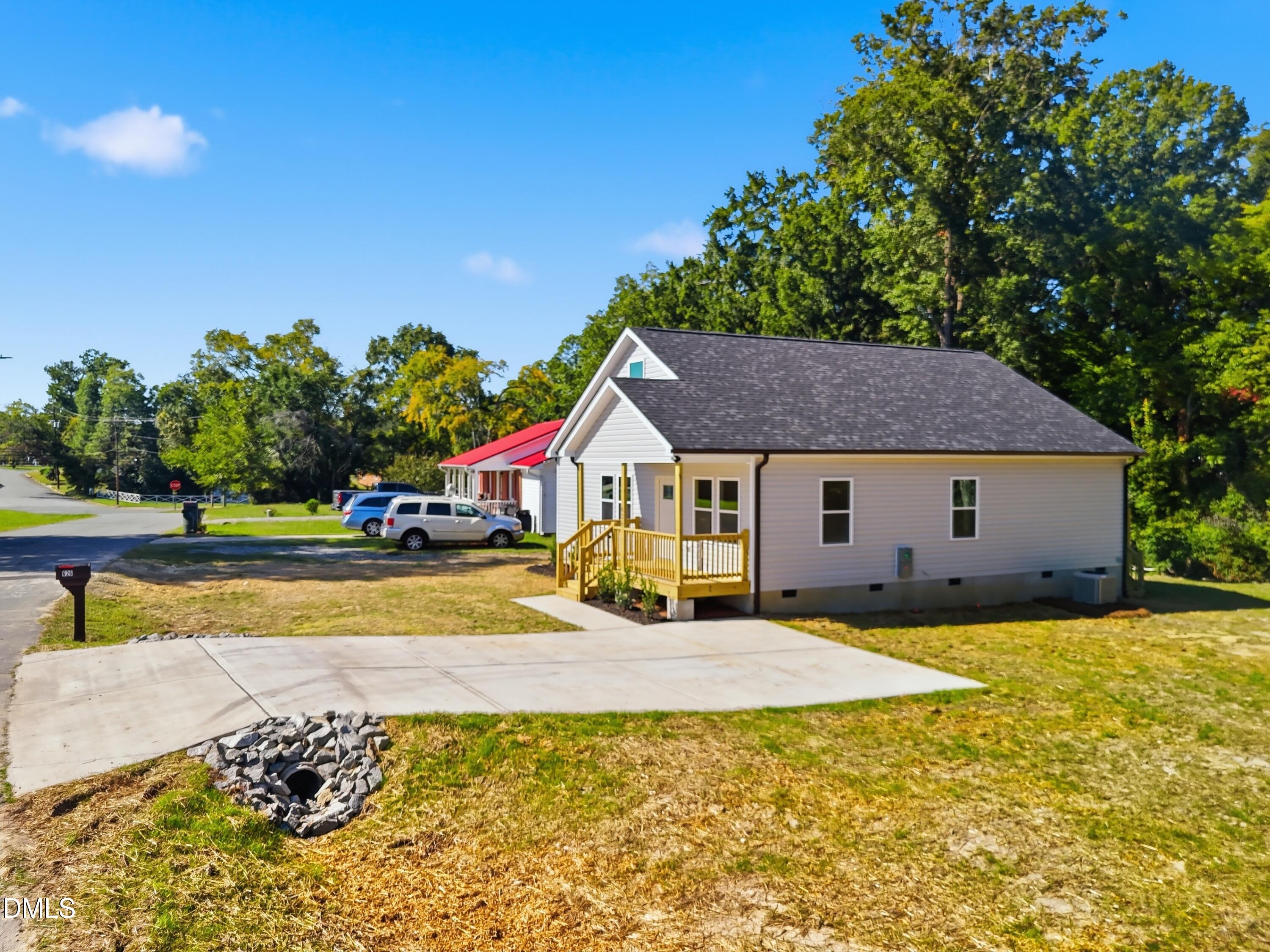 626 Lane Street Property Photo 3