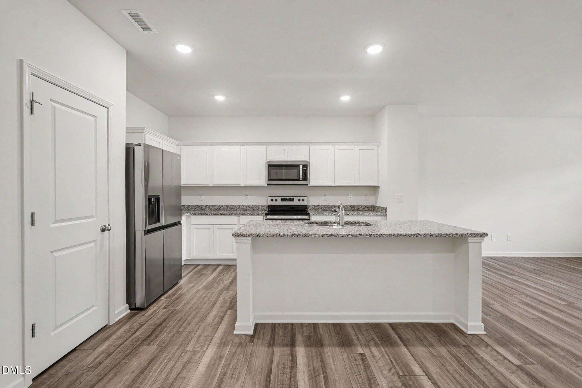 1404 Latham Garden Drive Property Photo 15
