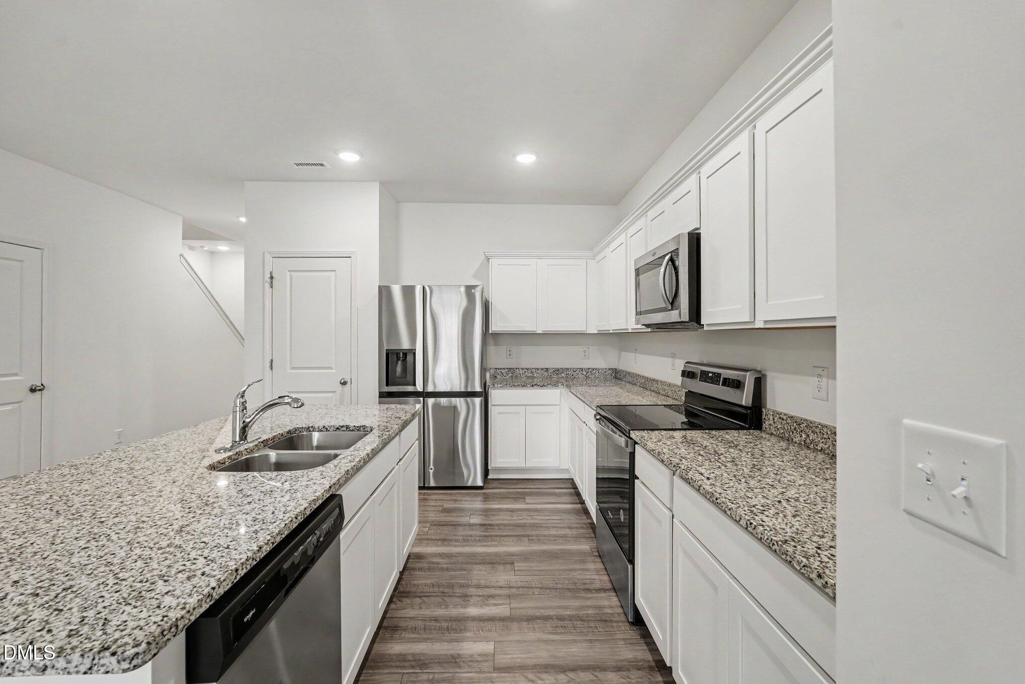 1404 Latham Garden Drive Property Photo 17