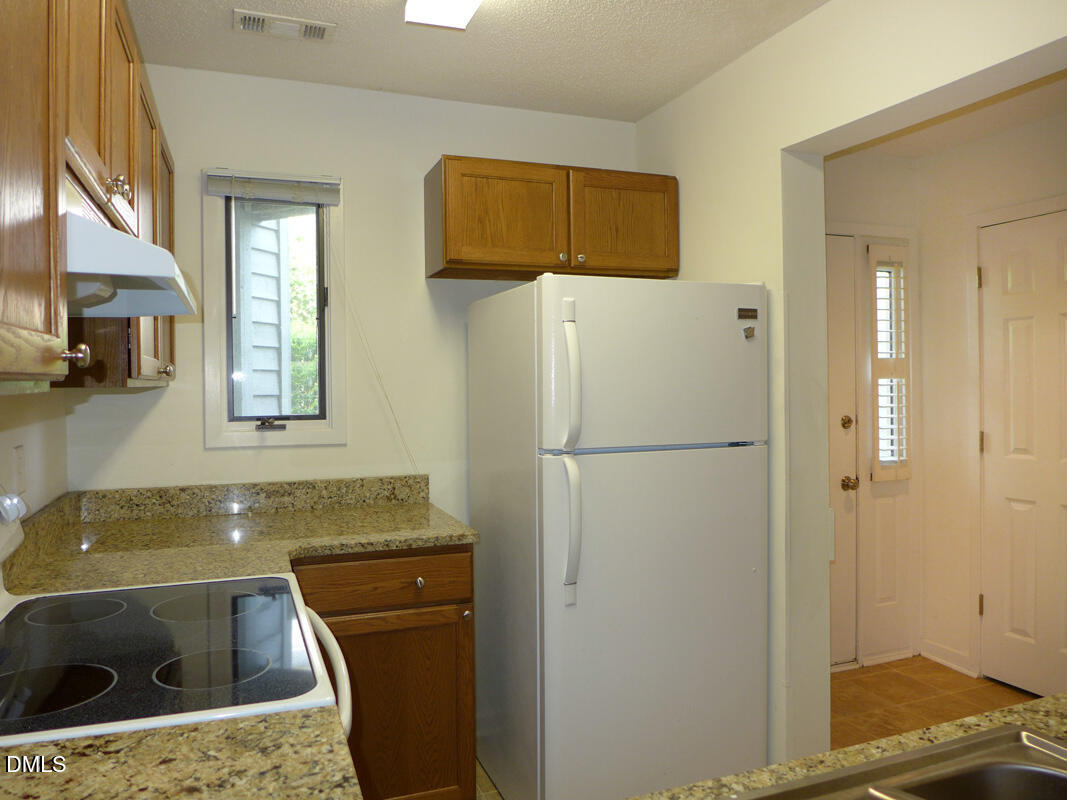 704 Martin Luther King Junior Boulevard D2 Property Photo 6