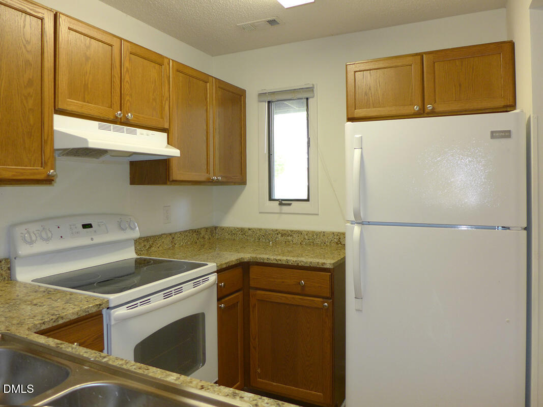 704 Martin Luther King Junior Boulevard D2 Property Photo 8