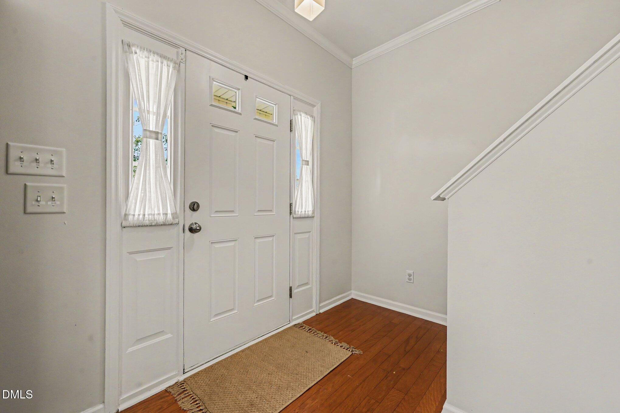 818 Woodside Park Lane Property Photo 5