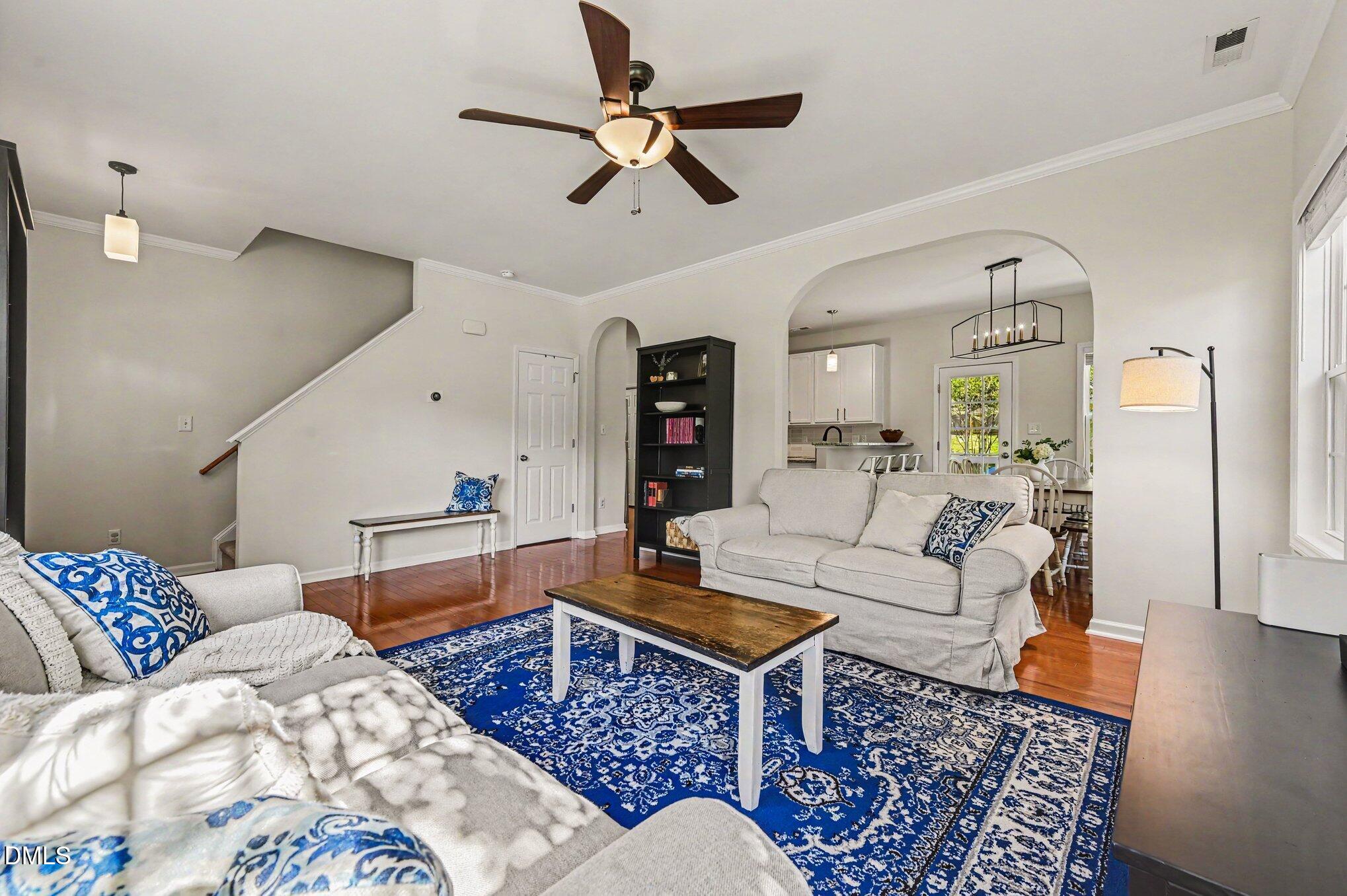 818 Woodside Park Lane Property Photo 7