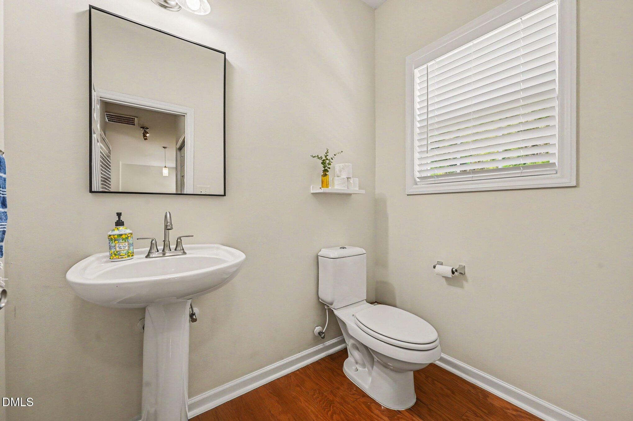 818 Woodside Park Lane Property Photo 16