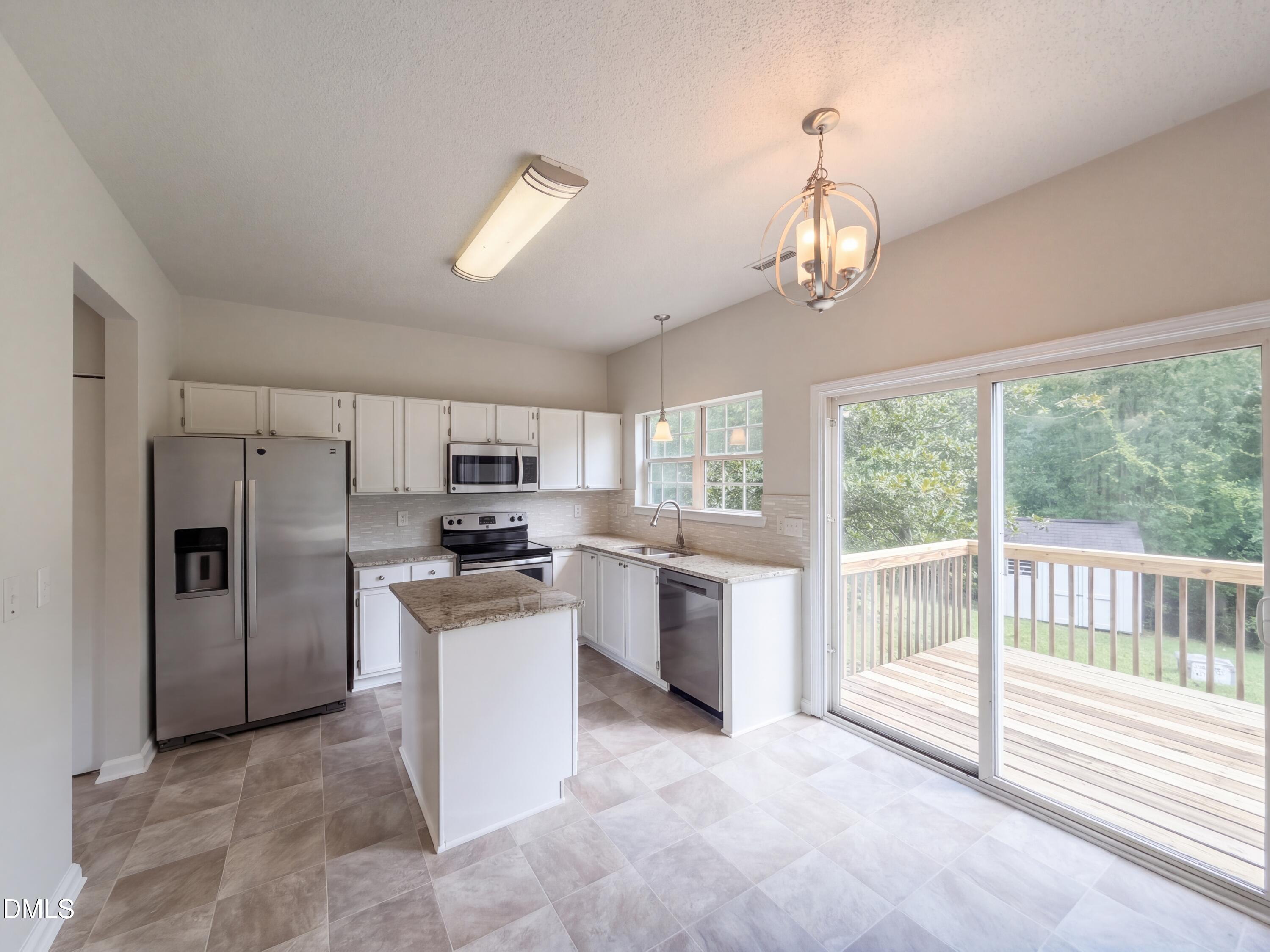 504 Quartz Drive Property Photo 4