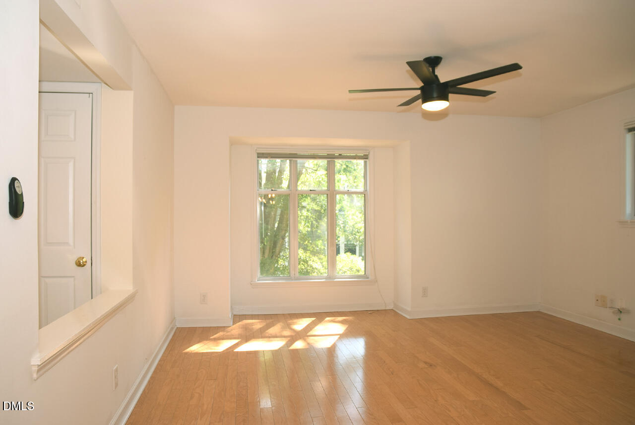 1221 Westview Lane 301 Property Photo 3