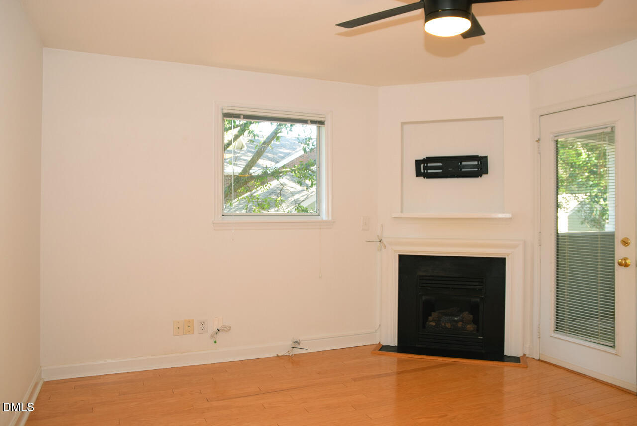 1221 Westview Lane 301 Property Photo 7